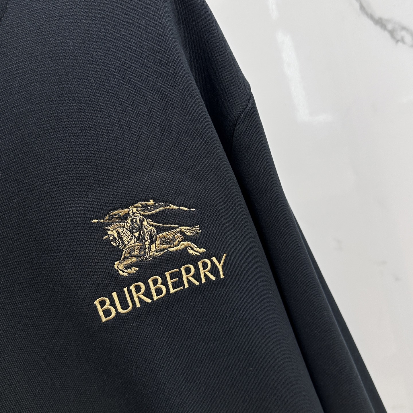  🆕Burberry*巴宝莉 2025早秋新款 经典格纹拼接纯棉圆领卫衣，拼接撞色设计， 独有的高级格纹