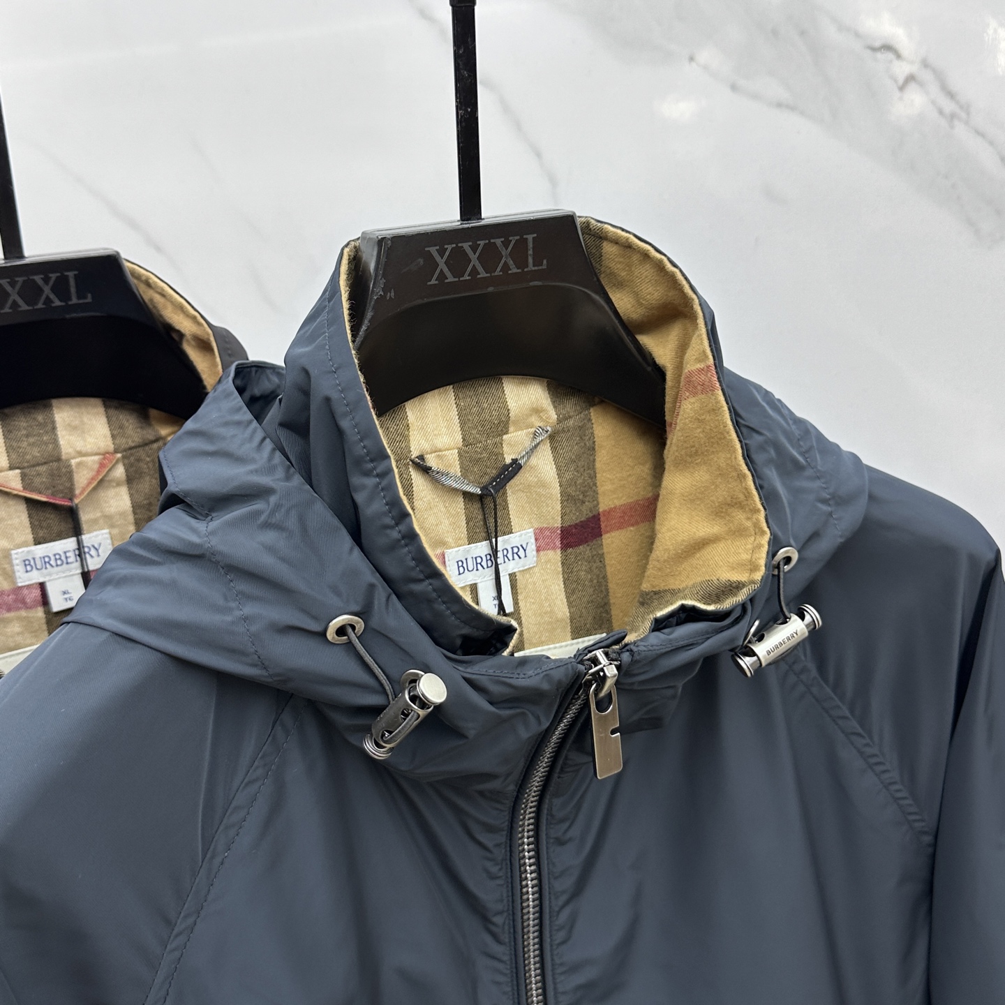 “Berberey Bubrey 2025s New Hat Jackets: Stylish, Comfortable, Durable Sports Item” - 图片 4