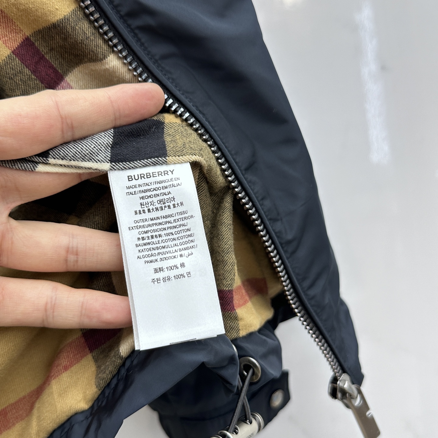 “Berberey Bubrey 2025s New Hat Jackets: Stylish, Comfortable, Durable Sports Item” - 图片 7