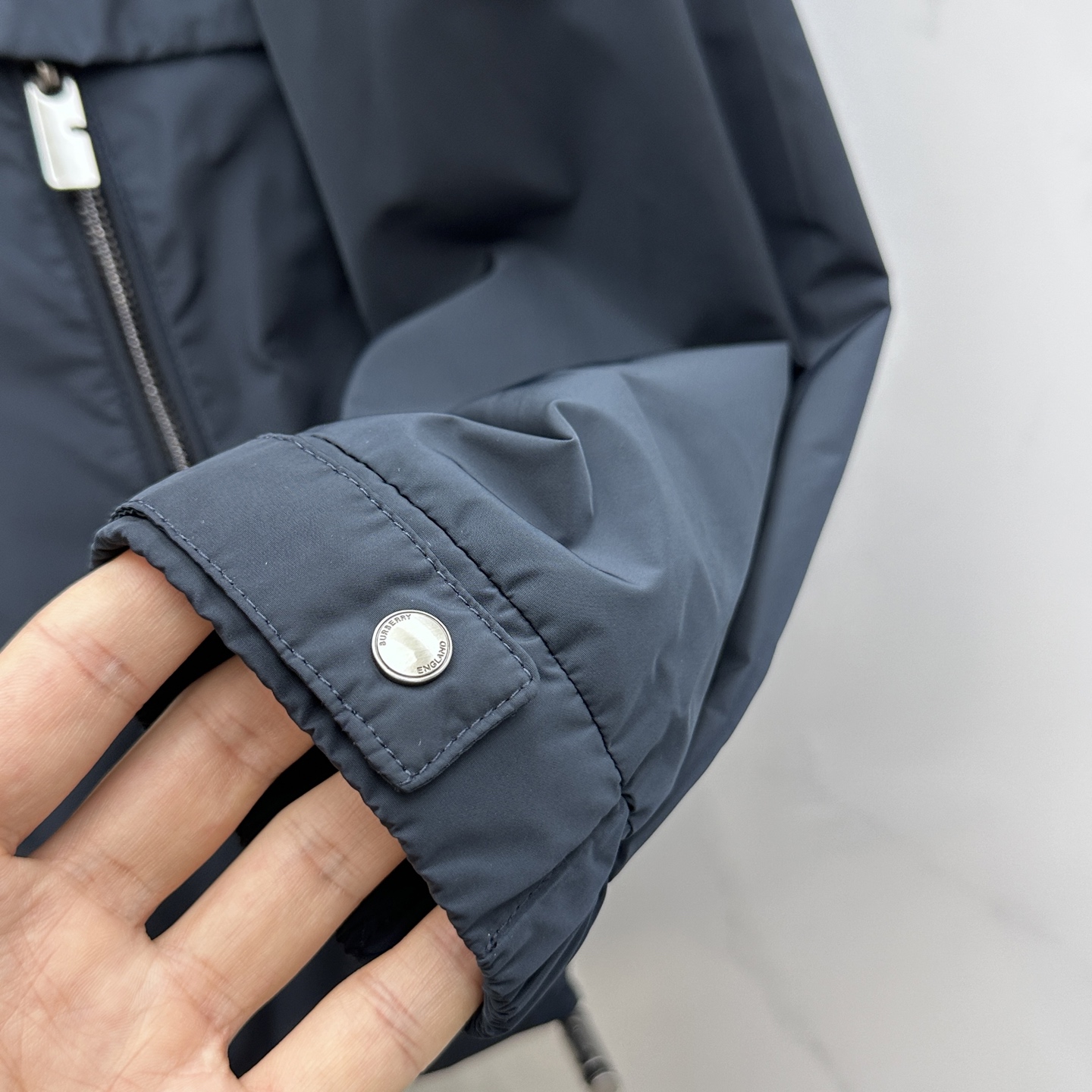 “Berberey Bubrey 2025s New Hat Jackets: Stylish, Comfortable, Durable Sports Item” - 图片 6