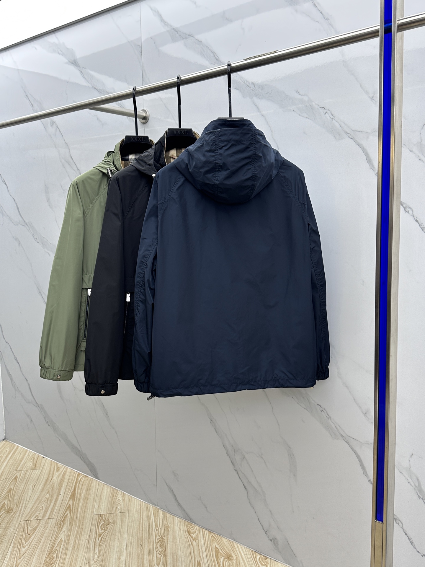 “Berberey Bubrey 2025s New Hat Jackets: Stylish, Comfortable, Durable Sports Item” - 图片 9