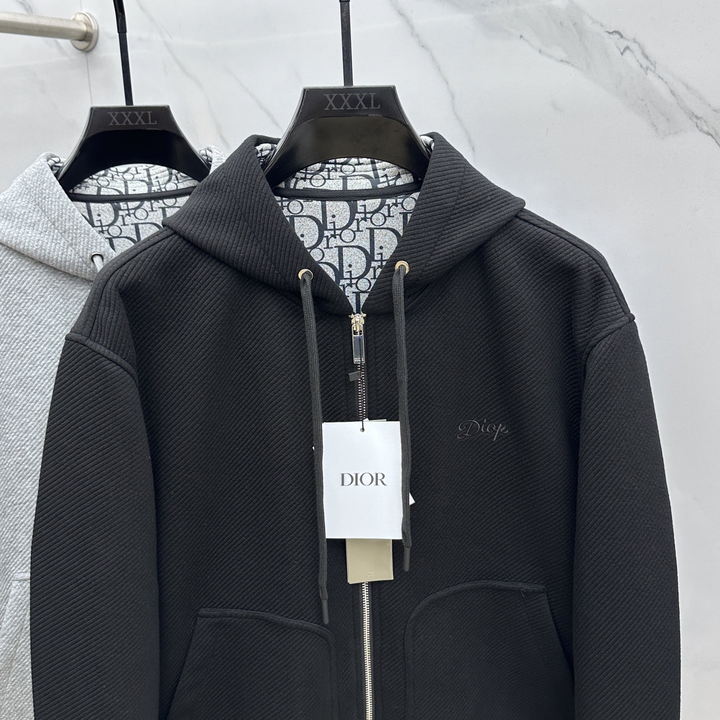 “Dior 2025s New Morning and Autumn Jackets with Letter Logo Embroidery for Daily Wear” - 图片 2