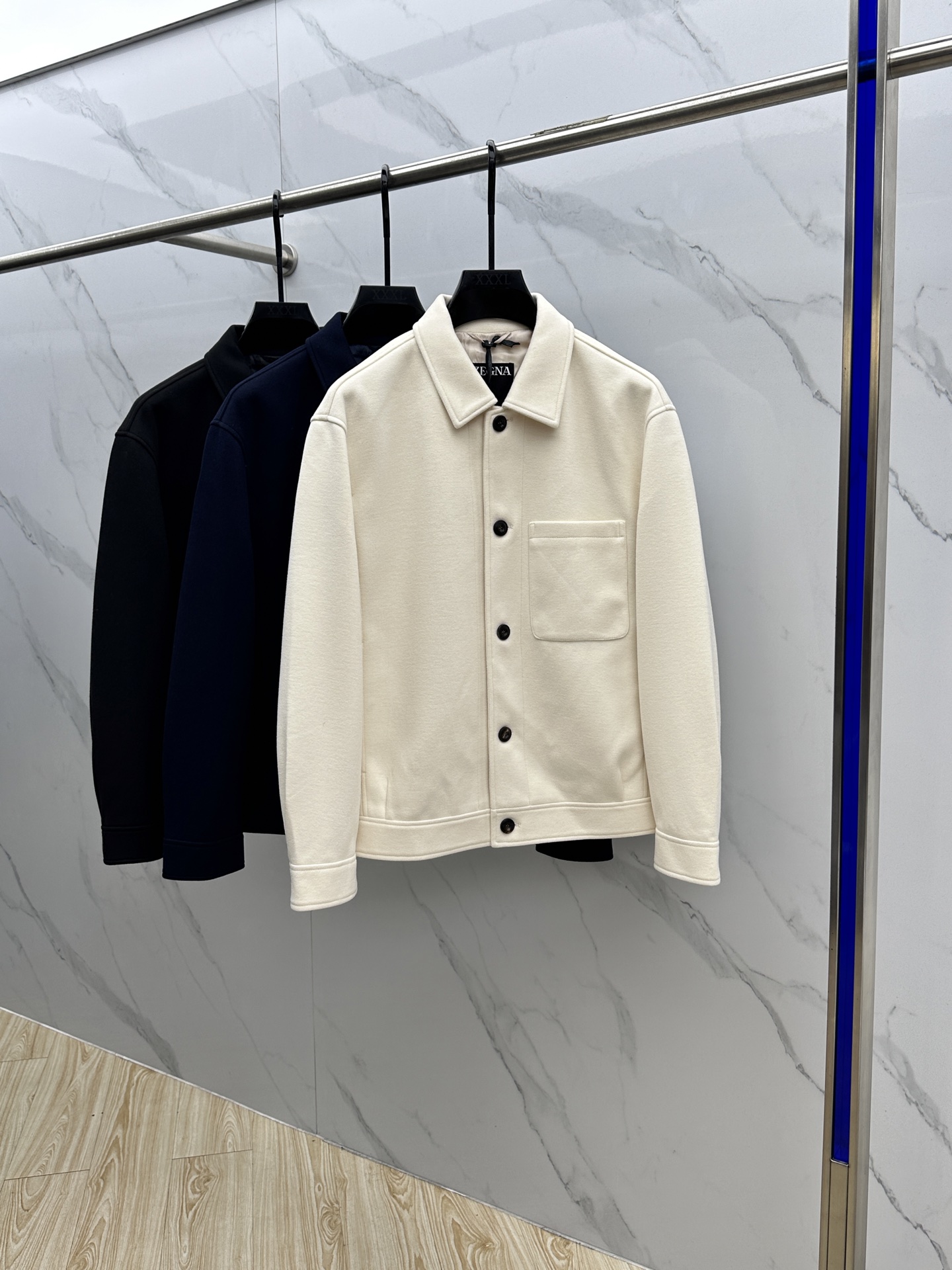 NO:565999,Zegna* Zegna autumn 2025 latest fashion designer jacket. Every detail shows craftsmanship and enough advanced structural tailoring design changes to show men's diverse image changes. It is slim and neat, and tailored to meet the popular multi-layered wear. Lifestyle versatile style hs code 48-56,,zegna,jackets & coats,jackets & coats,alexander wang19860909Zegna*杰尼亚 秋款2025最新款时尚设计师款夹克外套.处处细节显工艺足够的高级结构性剪裁的设计改变来展现男士多样的形象变化,修身利落、剪裁合体,满足时下正流行的多层次穿搭,生活百搭款式hs 码数48-56,,zegna,jackets & coats,jackets & coats,alexander wang,Men's clothing