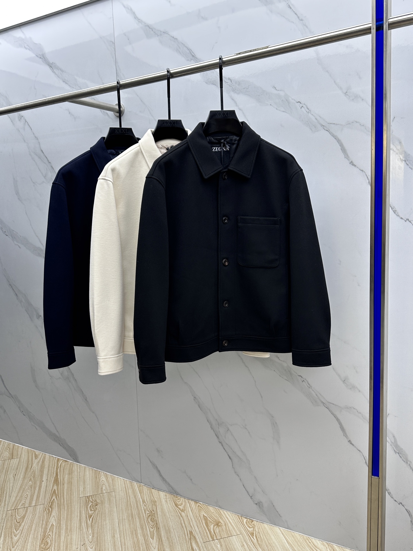 NO:519104,Zegna*Jenia autumn style 2025 latest fashion designer jacket jacket. Details are full of high-end structural tailoring design changes to show the diverse image changes of men, slim and neat, tailoring, meeting the popular multi-layered outfits nowadays, versatile styles of life hs 48-56, zegna, jackets & coats, jackets & coats, alexander wang19860909Zegna*杰尼亚 秋款2025最新款时尚设计师款夹克外套.处处细节显工艺足够的高级结构性剪裁的设计改变来展现男士多样的形象变化,修身利落、剪裁合体,满足时下正流行的多层次穿搭,生活百搭款式hs 码数48-56,,zegna,jackets & coats,jackets & coats,alexander wang,Men's clothing