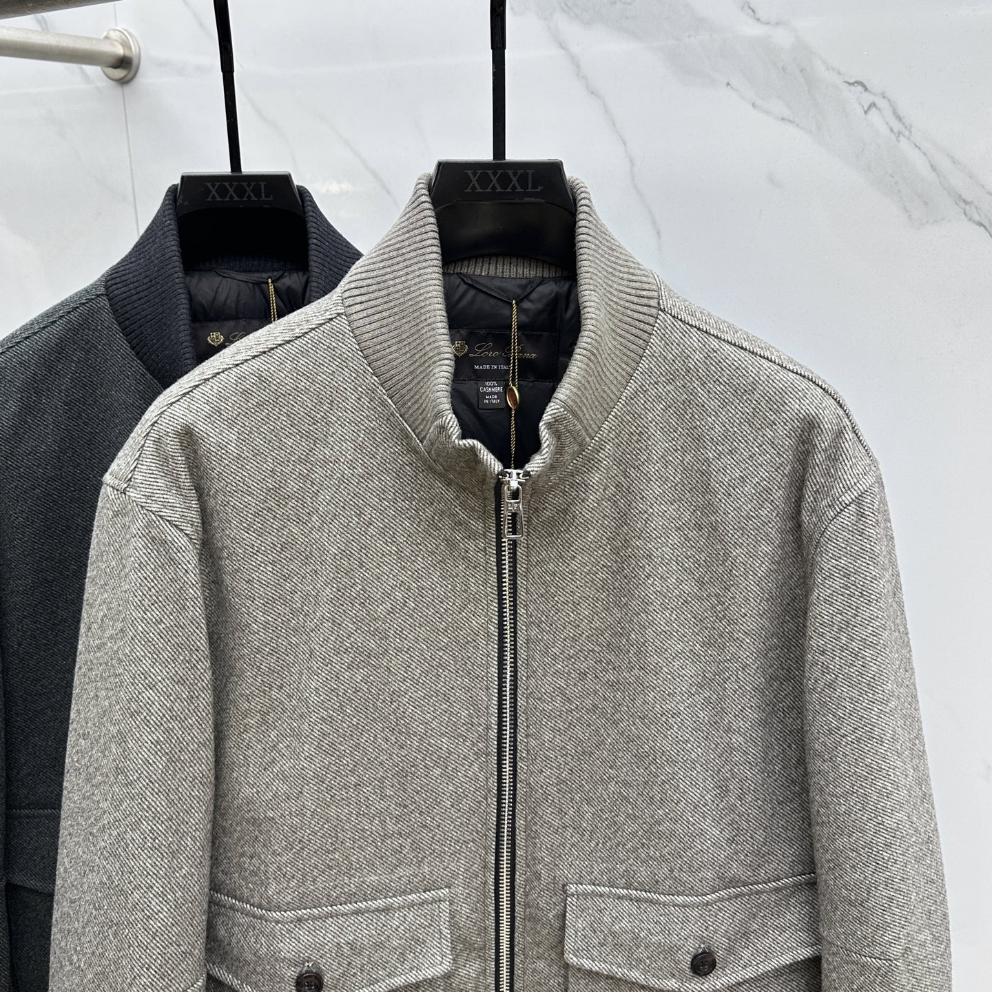  羽绒服🆕Loro Piana 2025ss秋冬新款独家最新时尚秋冬羽绒立领外套。 老钱风经典设计感与颜