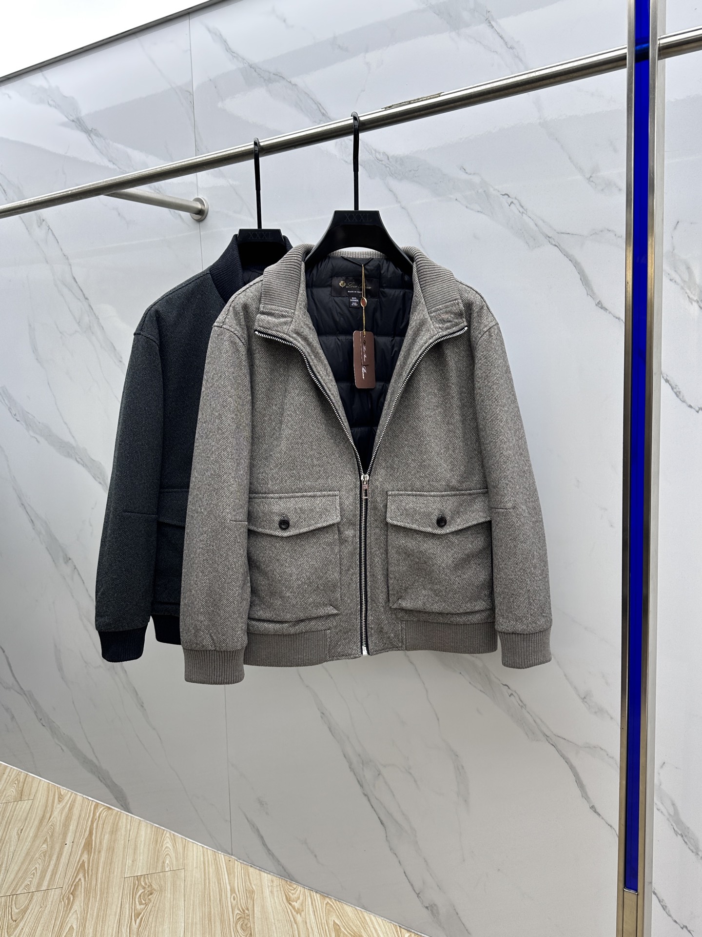  羽绒服🆕Loro Piana 2025ss秋冬新款独家最新时尚秋冬羽绒立领外套。 老钱风经典设计感与颜