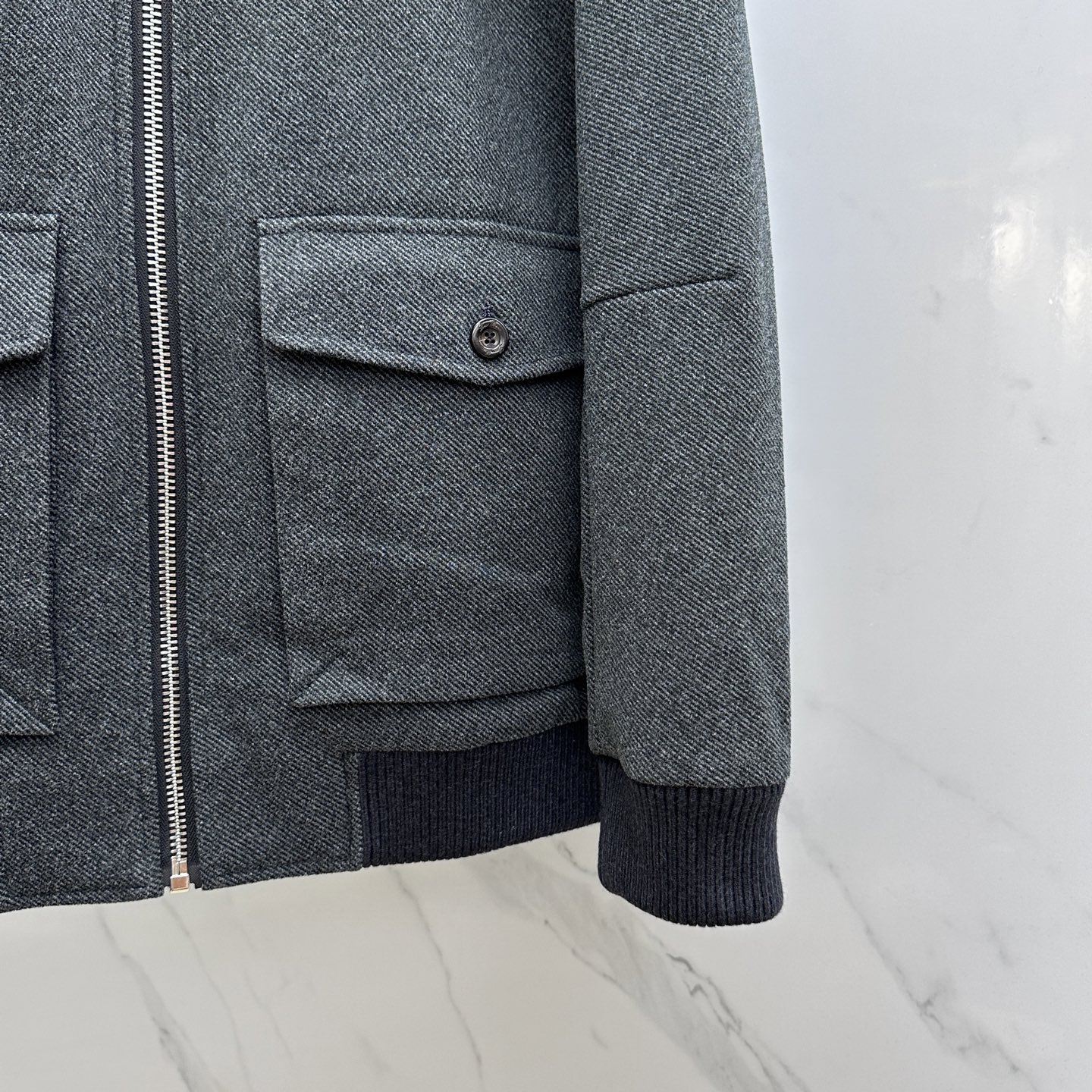  羽绒服🆕Loro Piana 2025ss秋冬新款独家最新时尚秋冬羽绒立领外套。 老钱风经典设计感与颜