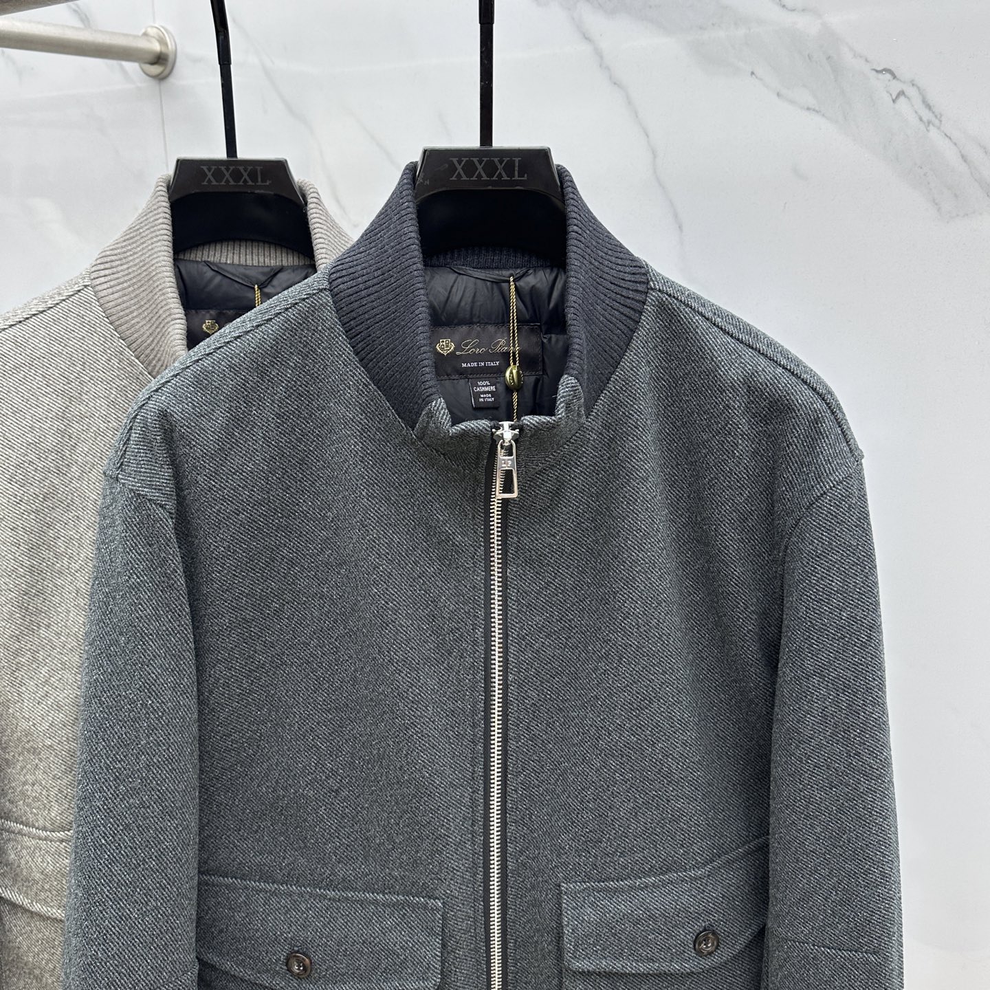  羽绒服🆕Loro Piana 2025ss秋冬新款独家最新时尚秋冬羽绒立领外套。 老钱风经典设计感与颜