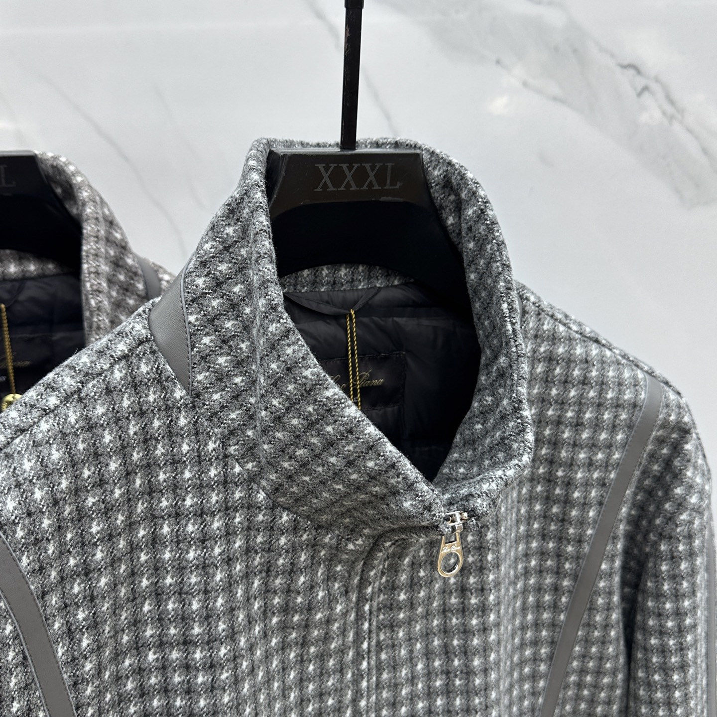  羽绒服🆕Loro Piana 2025ss秋冬新款独家最新时尚秋冬羽绒立领外套。 老钱风经典设计感与颜