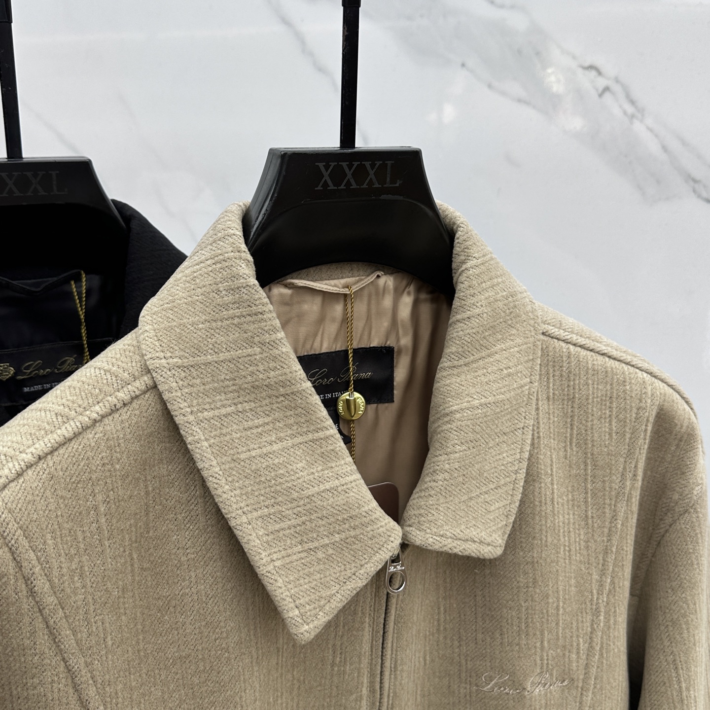 。🆕lP🆕 ss秋冬新款发布 lP🆕翻领夹克外套，秋季爆款夹薄棉夹克，穿上就是舒适自在又显瘦的存在，慵懒