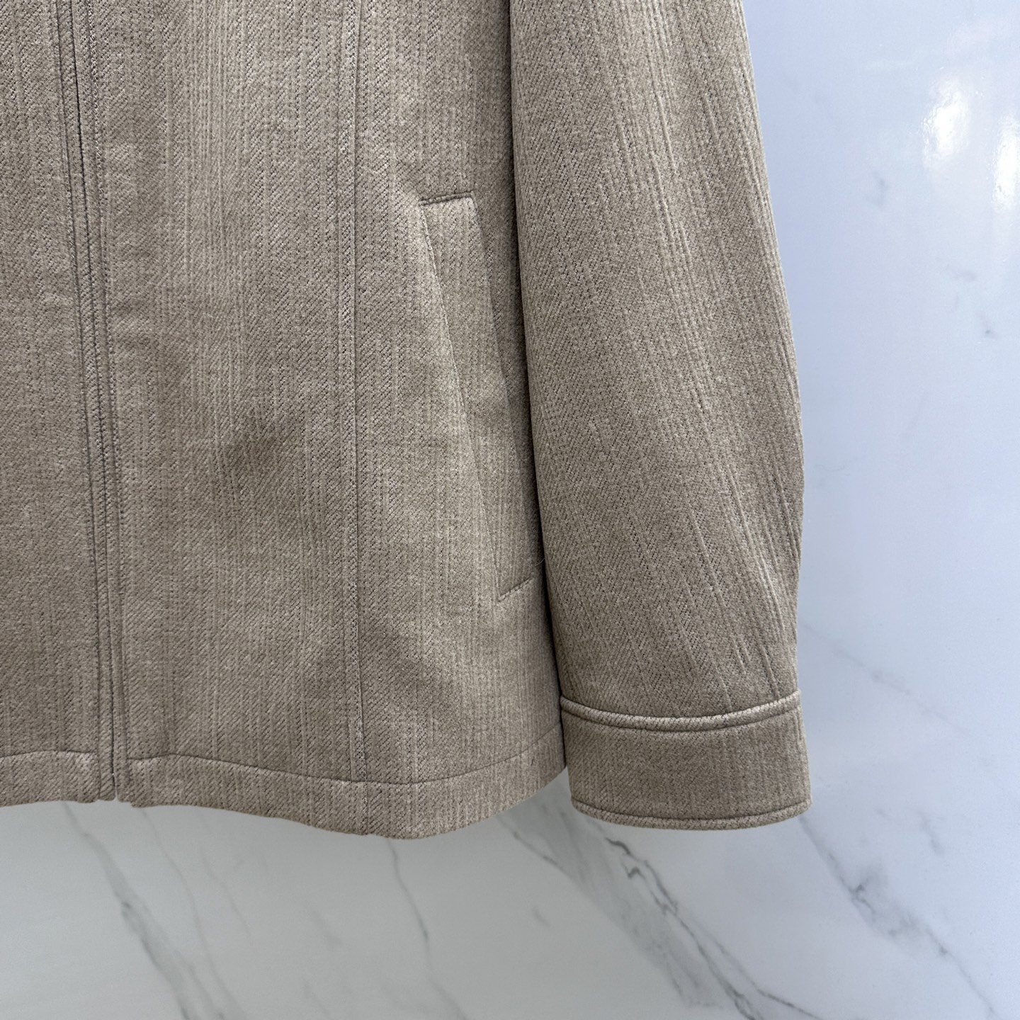 。🆕lP🆕 ss秋冬新款发布 lP🆕翻领夹克外套，秋季爆款夹薄棉夹克，穿上就是舒适自在又显瘦的存在，慵懒