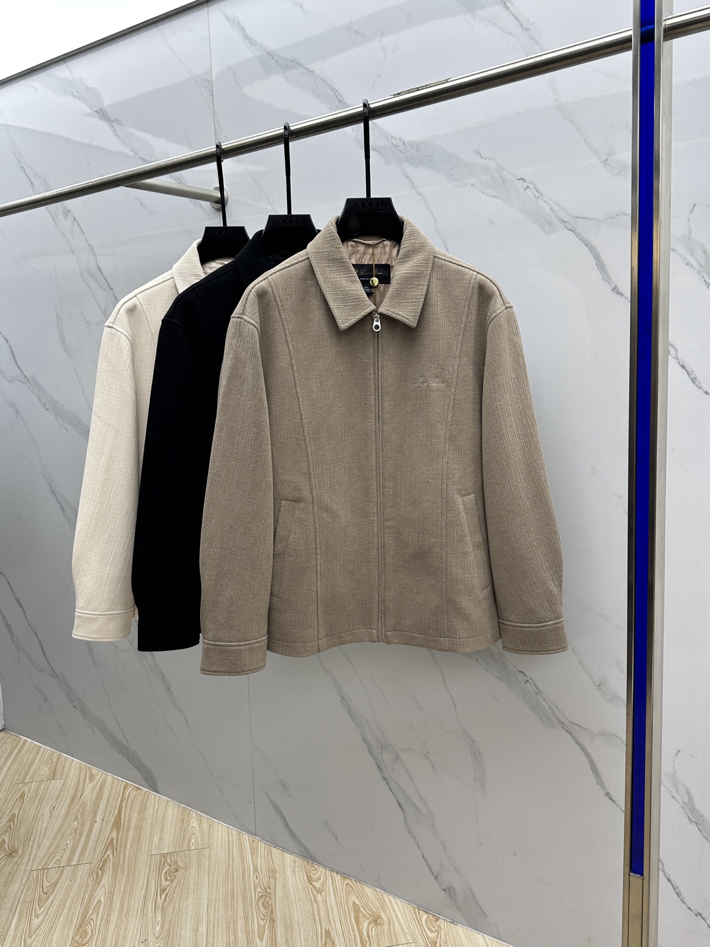 。🆕lP🆕 ss秋冬新款发布 lP🆕翻领夹克外套，秋季爆款夹薄棉夹克，穿上就是舒适自在又显瘦的存在，慵懒