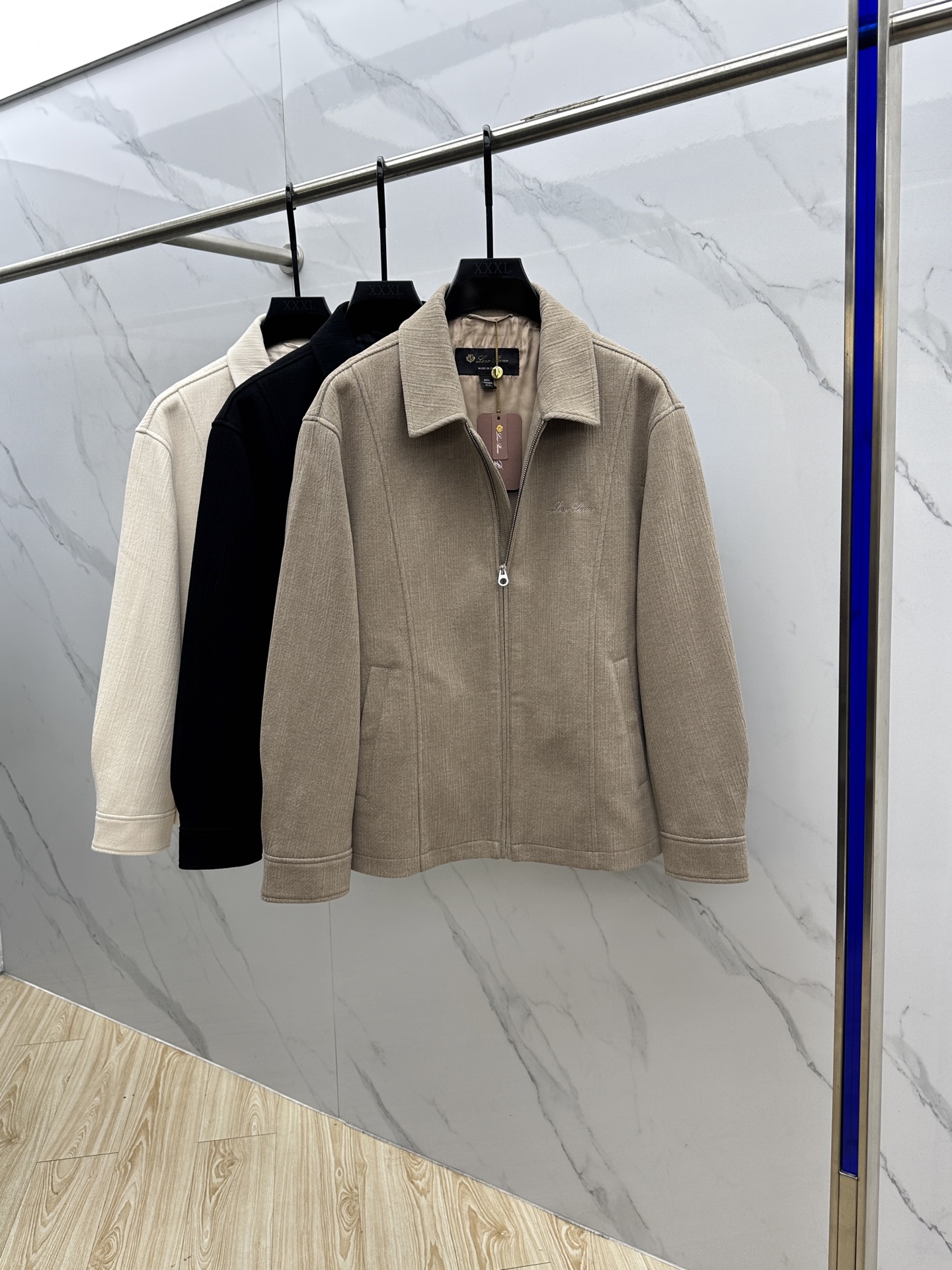 。🆕lP🆕 ss秋冬新款发布 lP🆕翻领夹克外套，秋季爆款夹薄棉夹克，穿上就是舒适自在又显瘦的存在，慵懒