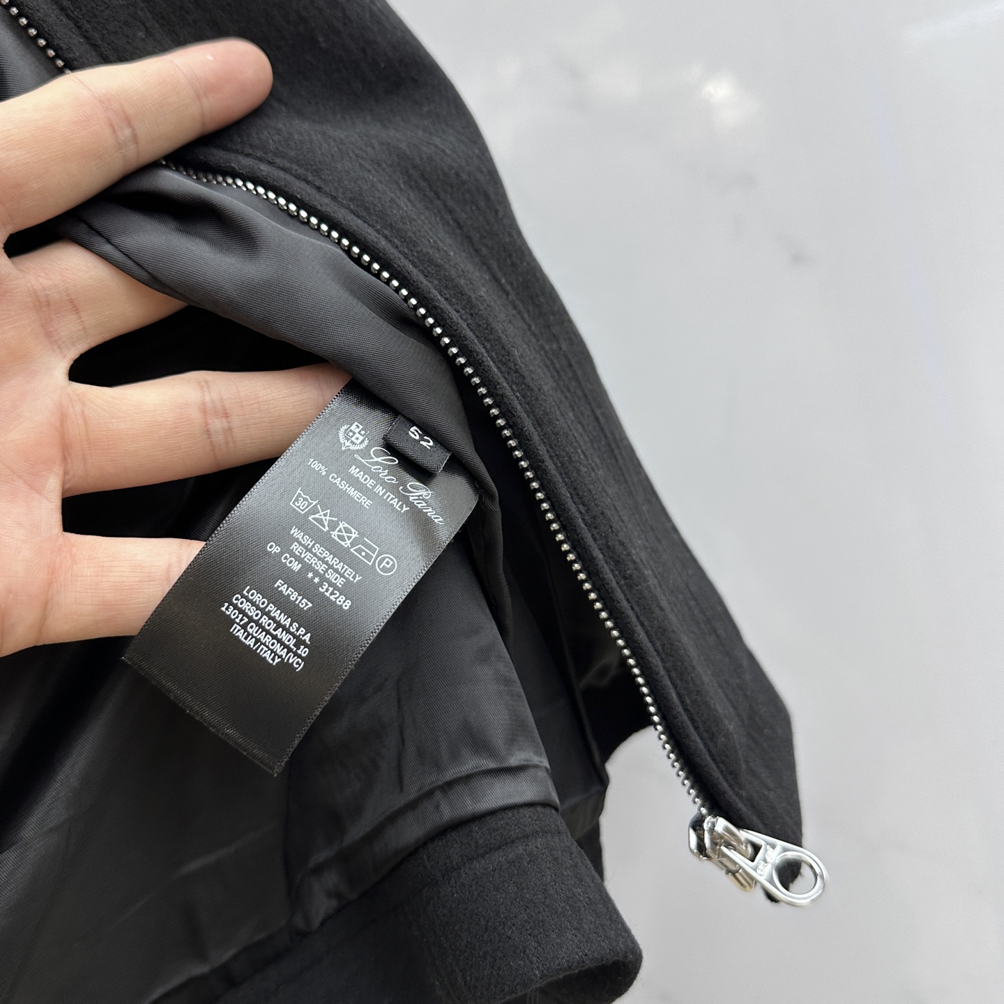 。🆕lP🆕 ss秋冬新款发布 lP🆕翻领夹克外套，秋季爆款夹薄棉夹克，穿上就是舒适自在又显瘦的存在，慵懒