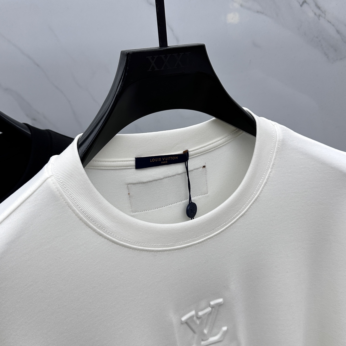 🆕1V*路易威登 驴家 2025秋冬新款男装打底长T🌟凹凸字母立体压纹识标贴布刺绣他休闲宽松长袖打底衫 
