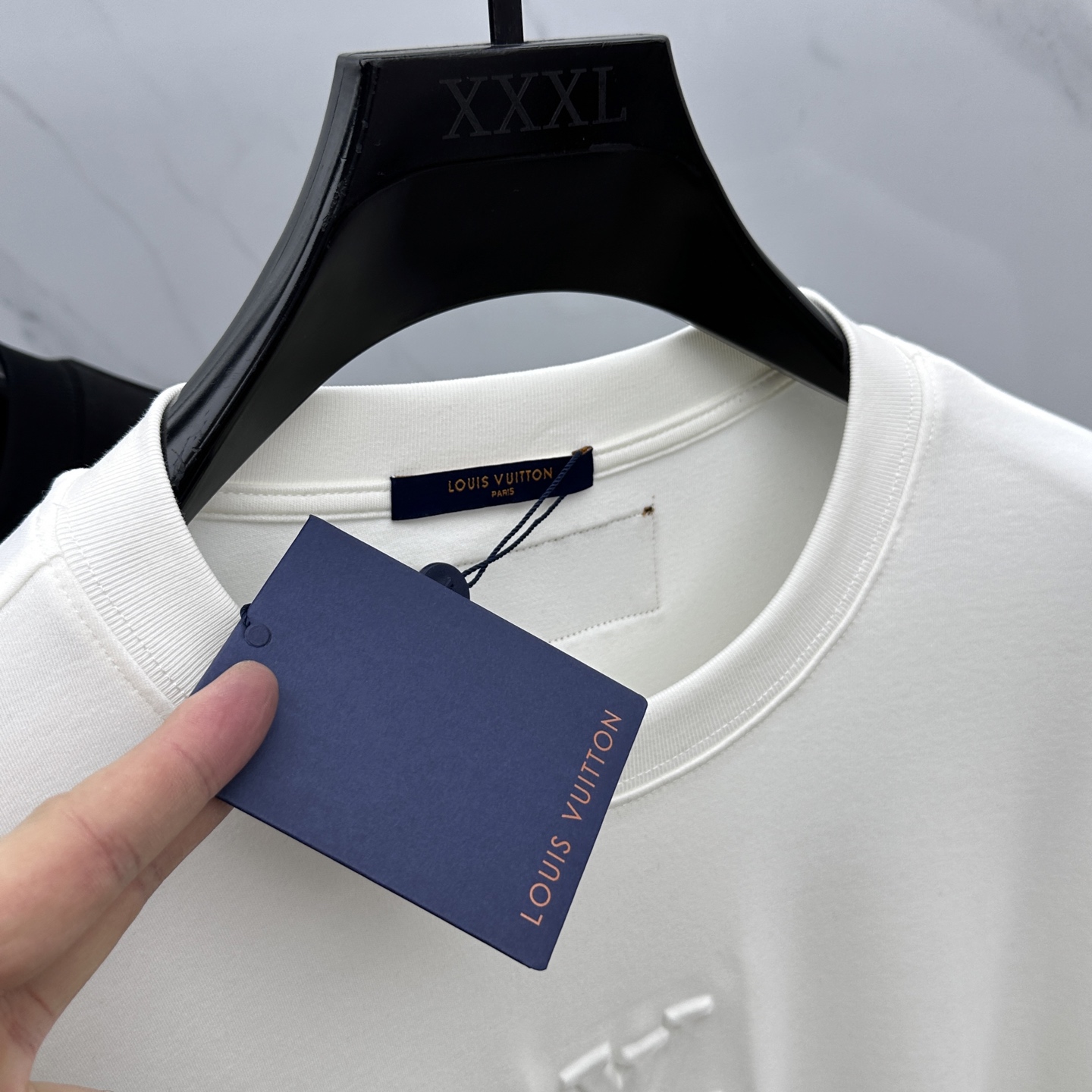 🆕1V*路易威登 驴家 2025秋冬新款男装打底长T🌟凹凸字母立体压纹识标贴布刺绣他休闲宽松长袖打底衫 