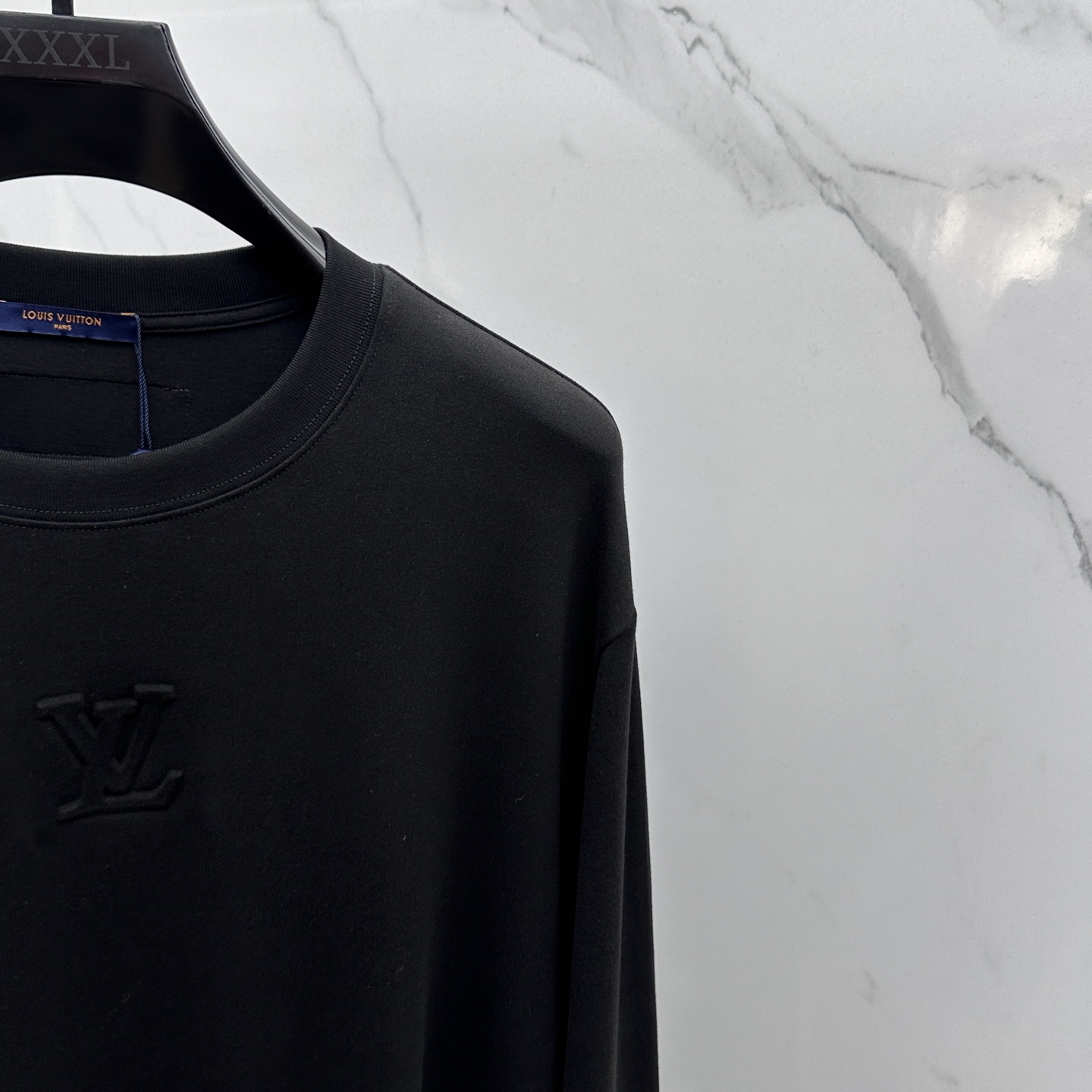 🆕1V*路易威登 驴家 2025秋冬新款男装打底长T🌟凹凸字母立体压纹识标贴布刺绣他休闲宽松长袖打底衫 