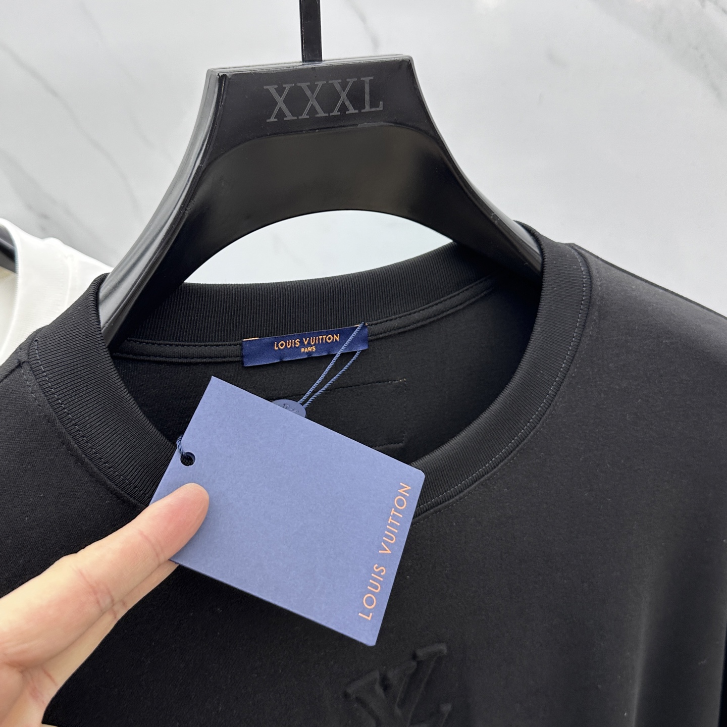 🆕1V*路易威登 驴家 2025秋冬新款男装打底长T🌟凹凸字母立体压纹识标贴布刺绣他休闲宽松长袖打底衫 