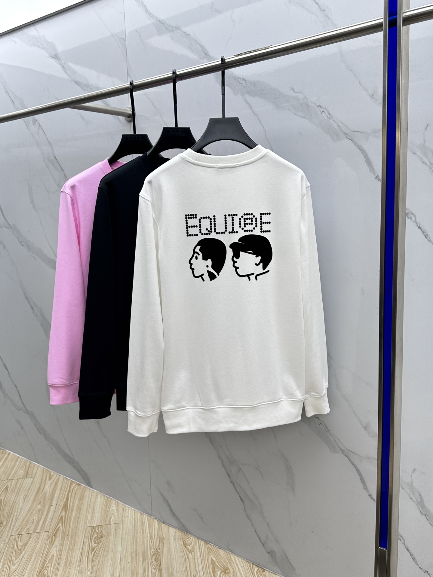 🆕1V*路易威登 25FW早秋新款圆领卫衣，男女同款！独特吸引人的眼球，这一款卫衣品相品质都在线，舒适度