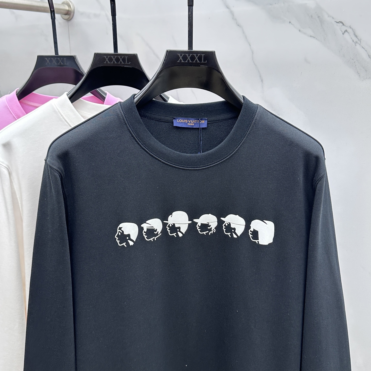 🆕1V*路易威登 25FW早秋新款圆领卫衣，男女同款！独特吸引人的眼球，这一款卫衣品相品质都在线，舒适度