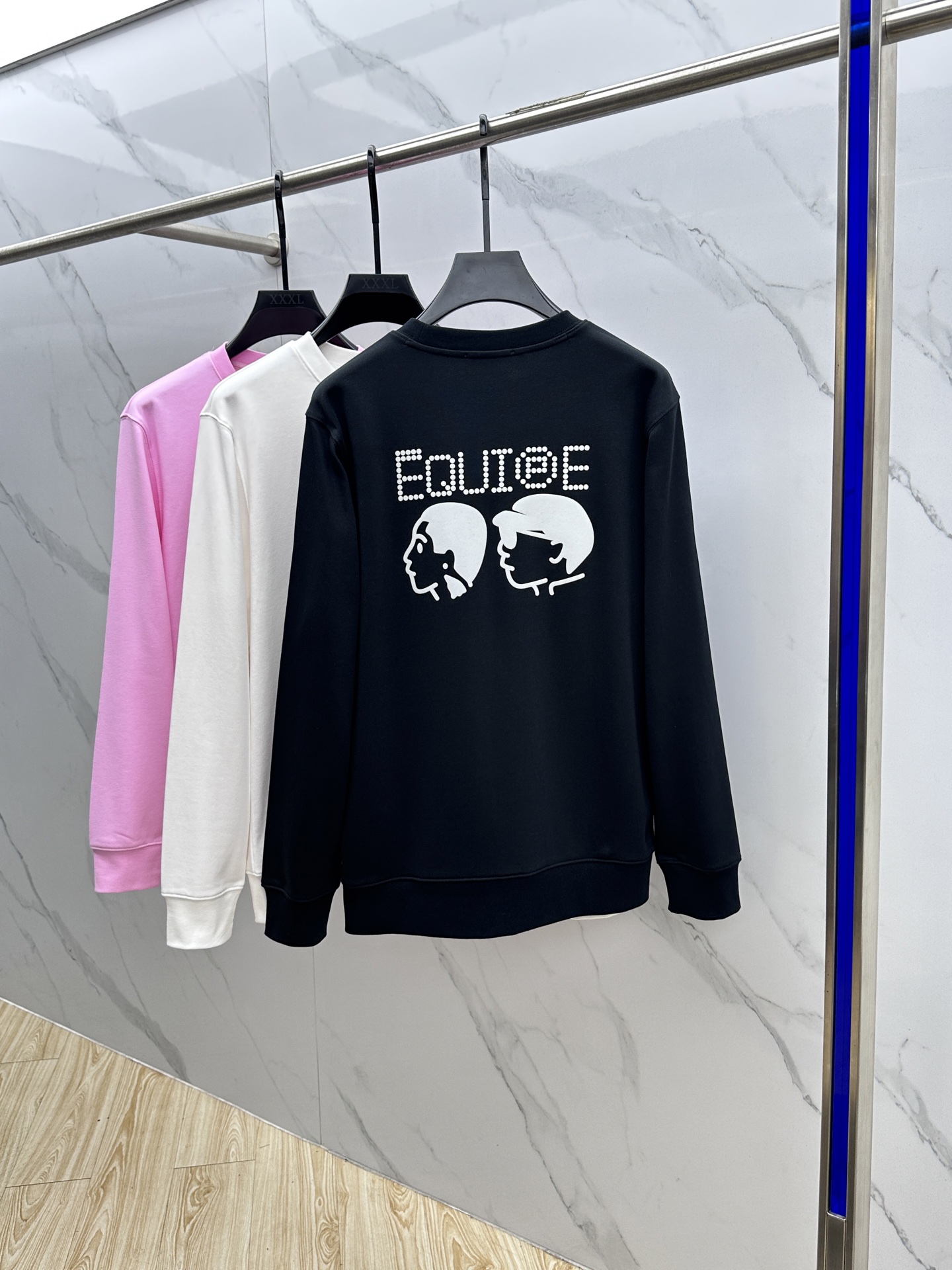 🆕1V*路易威登 25FW早秋新款圆领卫衣，男女同款！独特吸引人的眼球，这一款卫衣品相品质都在线，舒适度