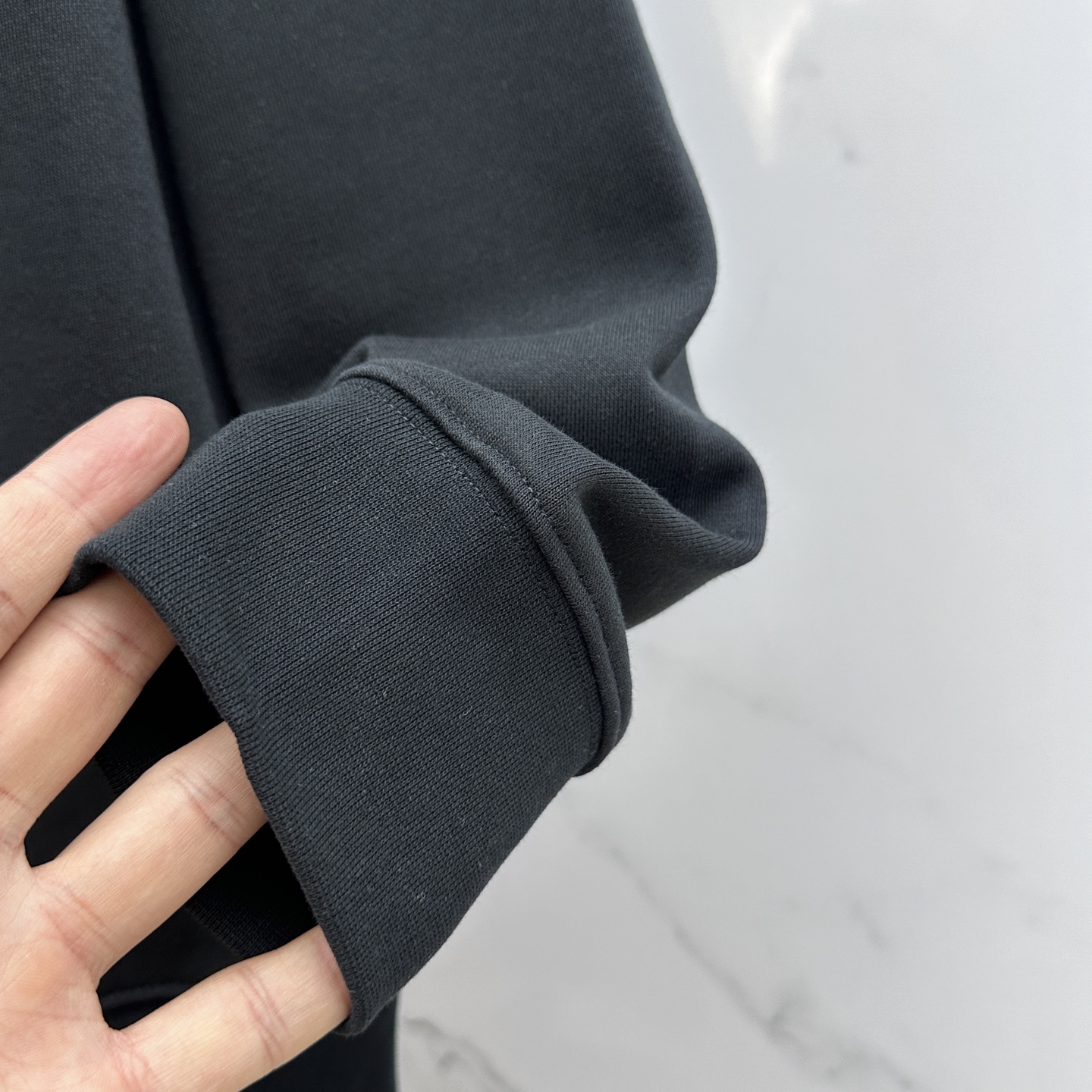 🆕1V*路易威登 25FW早秋新款圆领卫衣，男女同款！独特吸引人的眼球，这一款卫衣品相品质都在线，舒适度