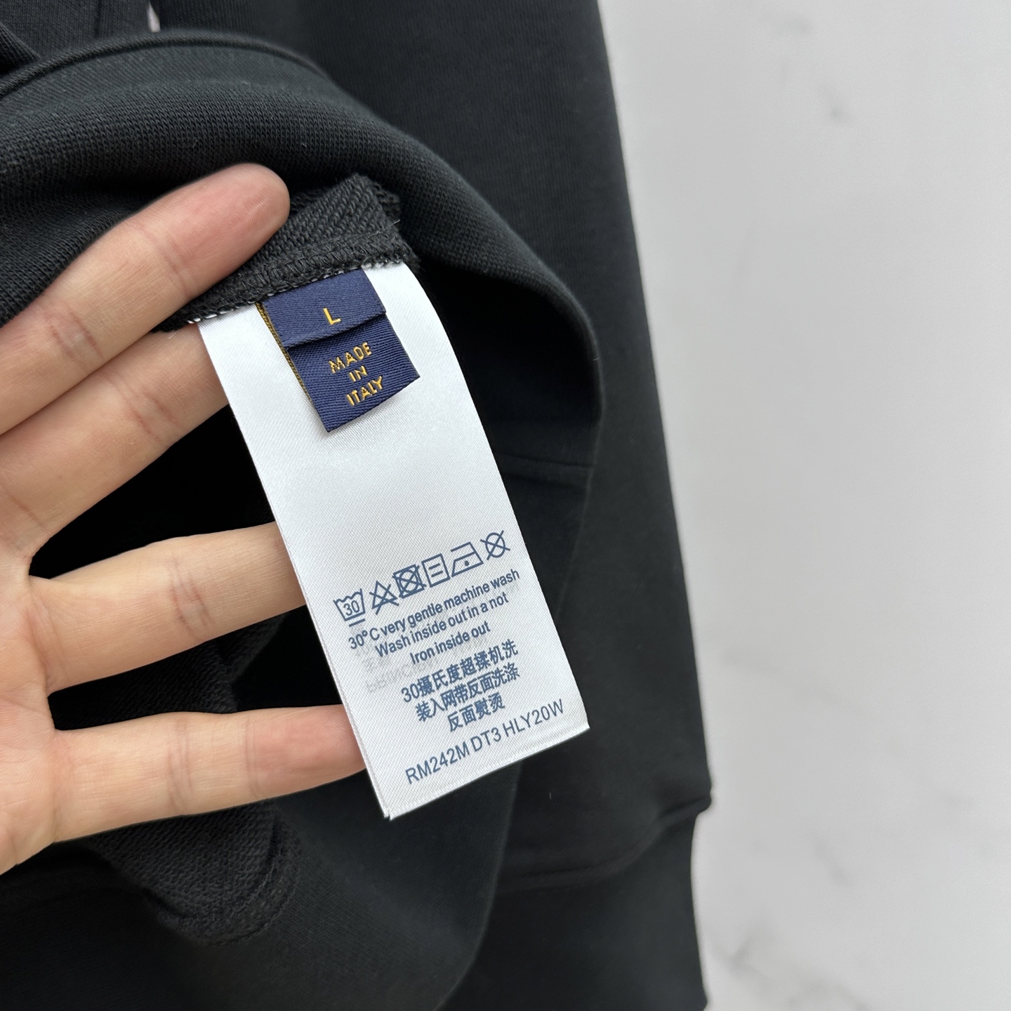 🆕1V*路易威登 25FW早秋新款圆领卫衣，男女同款！独特吸引人的眼球，这一款卫衣品相品质都在线，舒适度