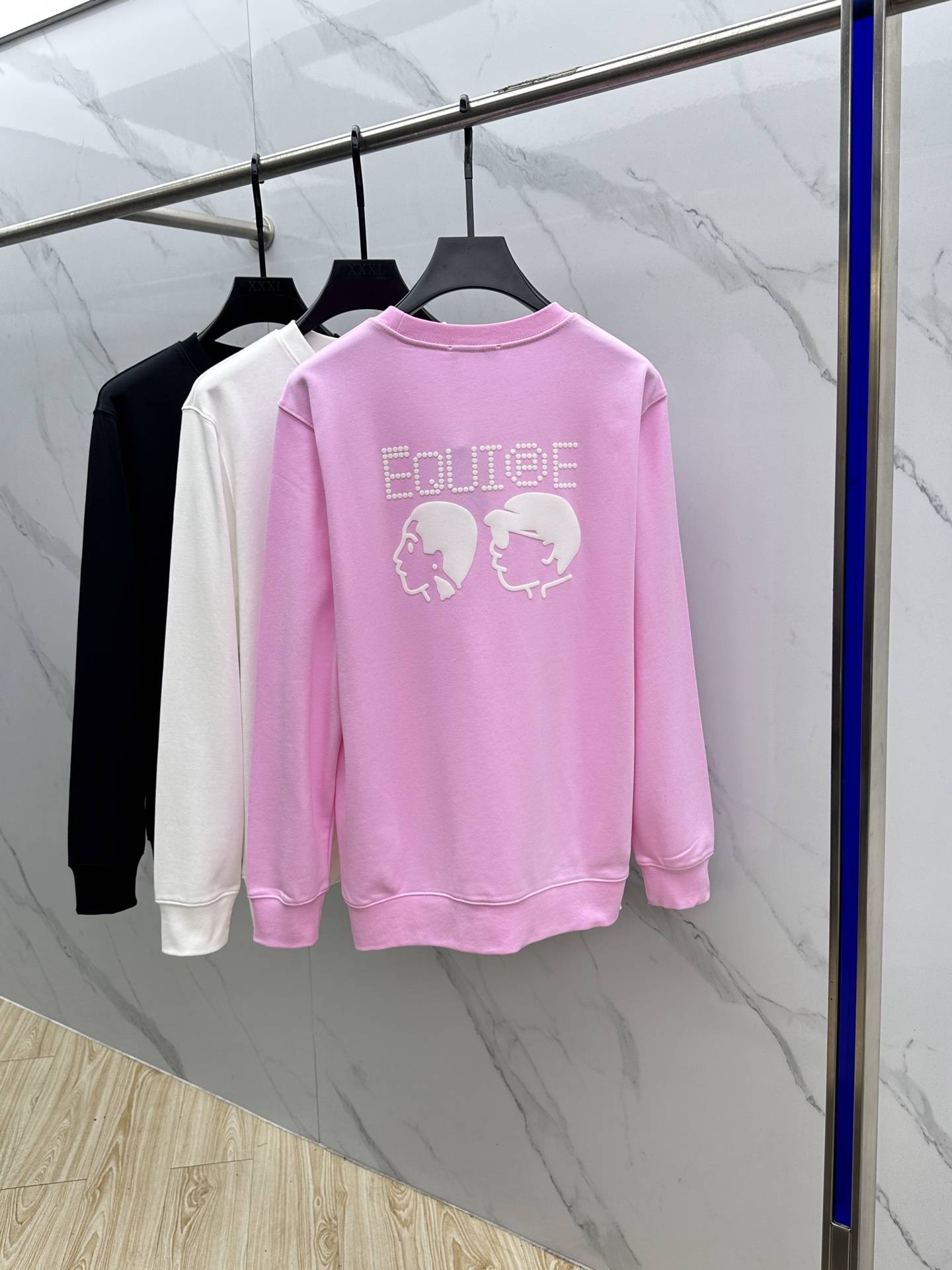 🆕1V*路易威登 25FW早秋新款圆领卫衣，男女同款！独特吸引人的眼球，这一款卫衣品相品质都在线，舒适度