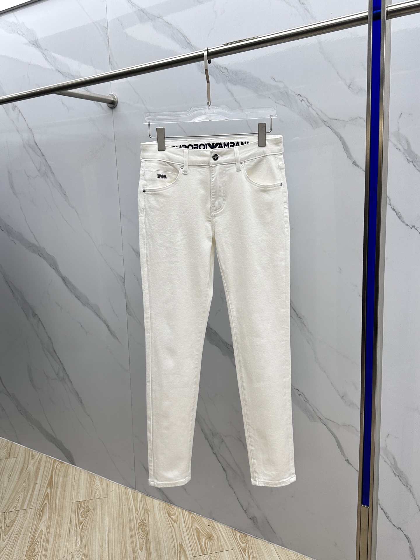  🆕Amani阿玛尼🔥高端定制、2025早秋最新款牛仔裤 柜台同步发售 原版定制复刻 客供五金辅料 原单