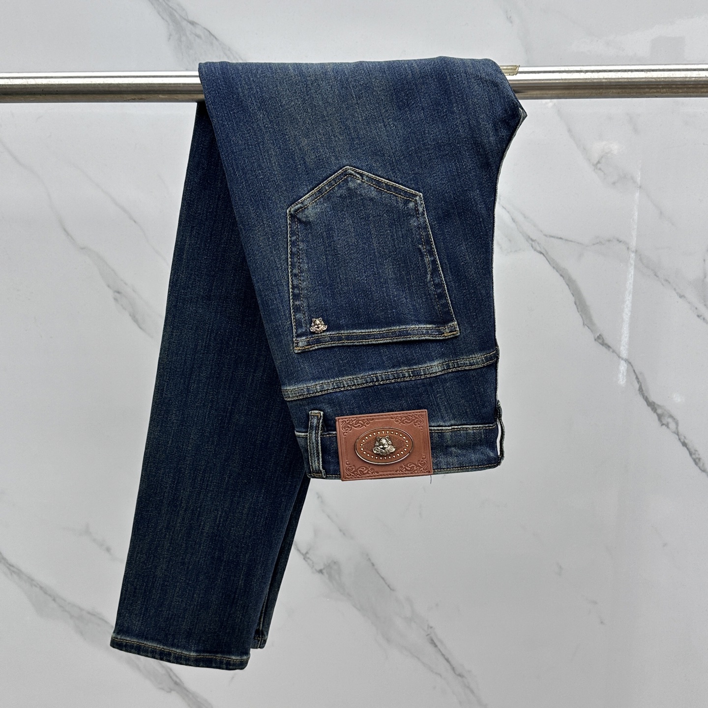  🆕Versace范思哲 🔥高端定制、2025早秋最新款牛仔裤 柜台同步发售 原版定制复刻 客供五金辅料