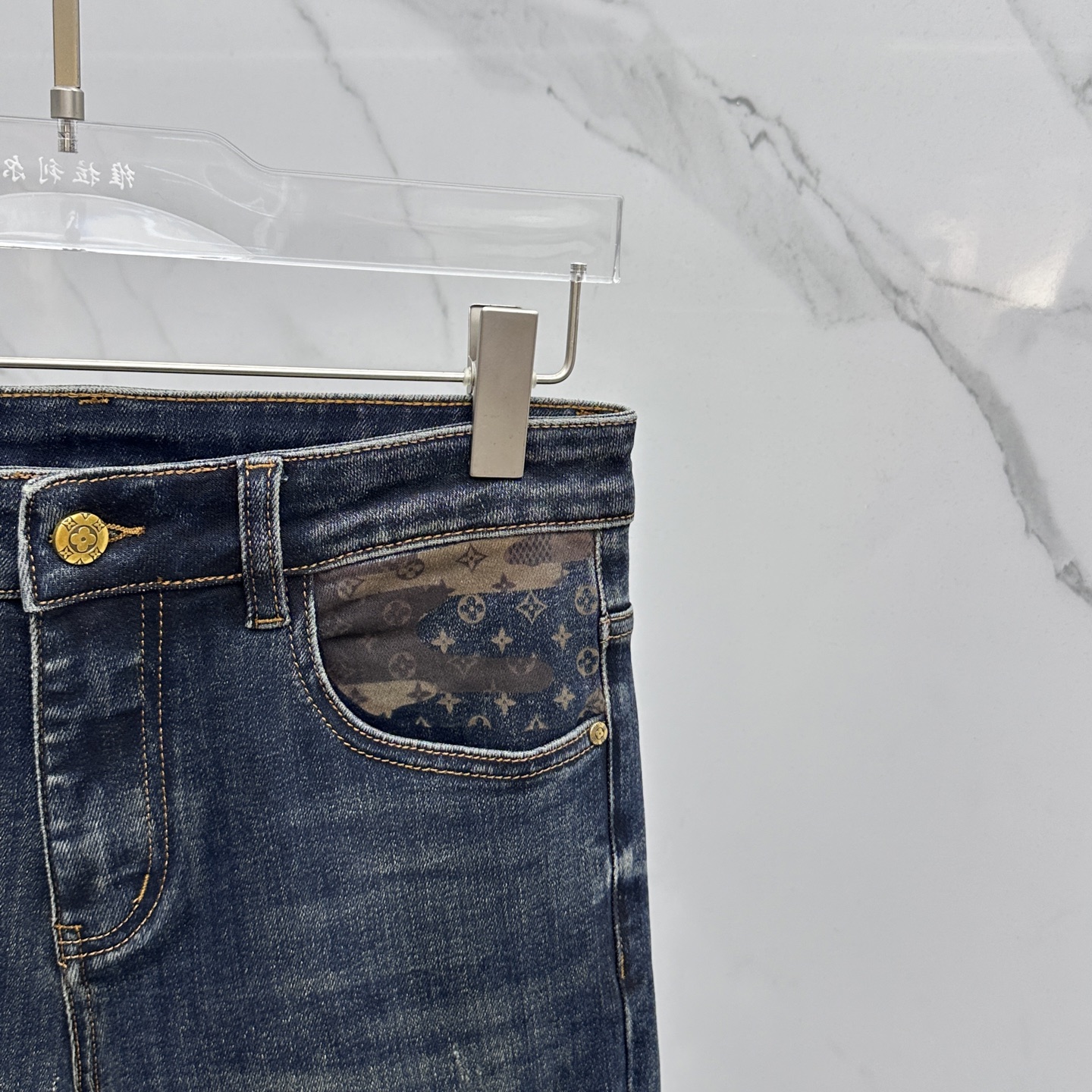  🆕1V*路易威登 🔥高端定制、2025早秋最新款牛仔裤 柜台同步发售 原版定制复刻 客供五金辅料 原单