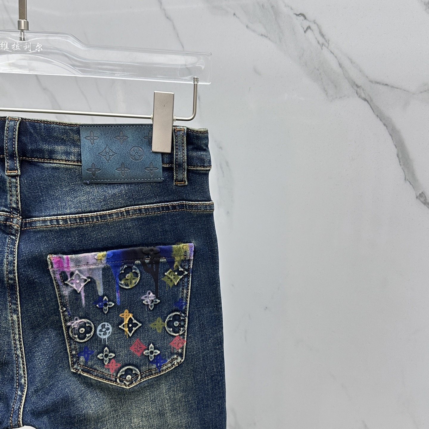  🆕1V*路易威登 🔥高端定制、2025早秋最新款牛仔裤 柜台同步发售 原版定制复刻 客供五金辅料 原单