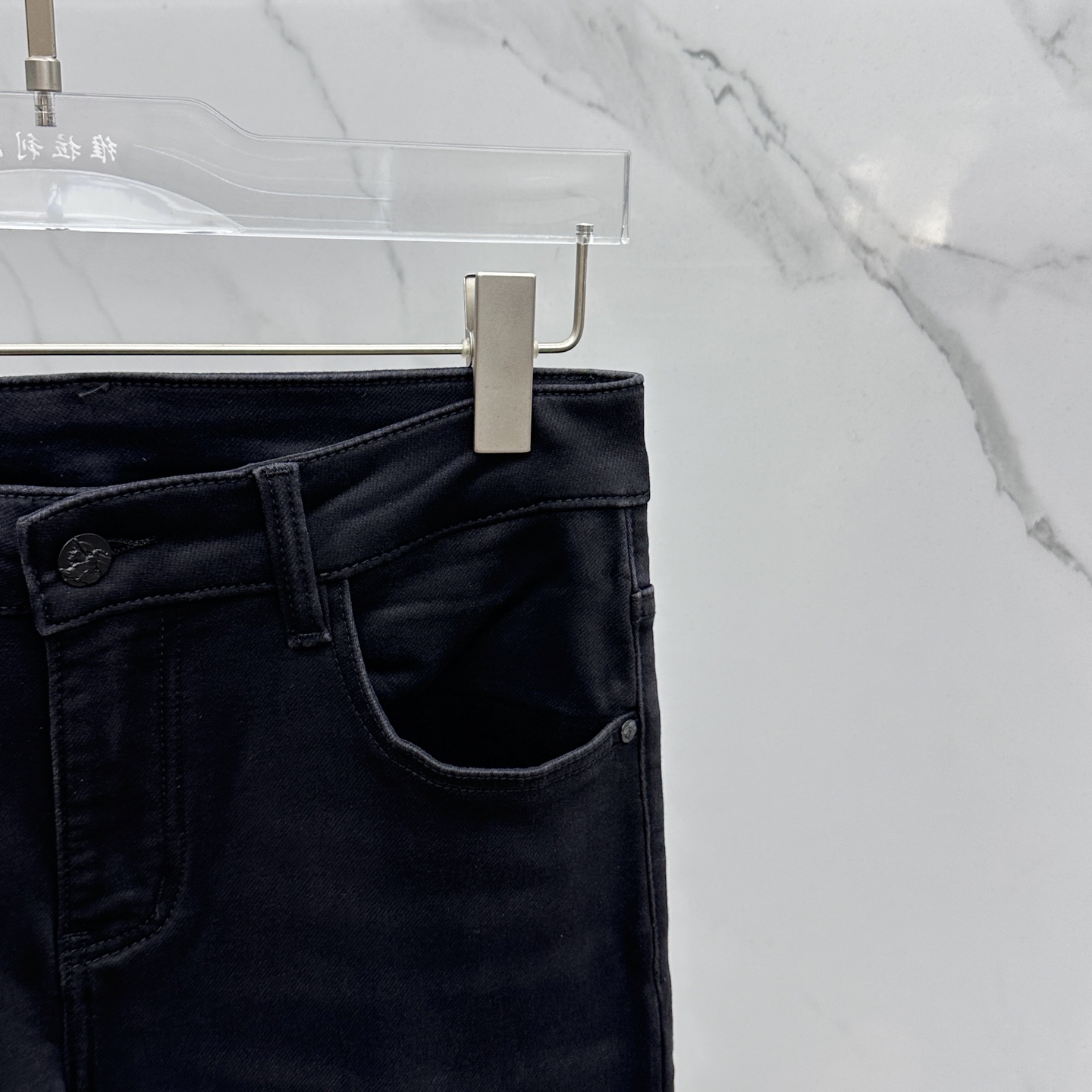  🆕Burberry巴宝莉 🔥高端定制、2025早秋最新款牛仔裤 柜台同步发售 原版定制复刻 客供五金辅
