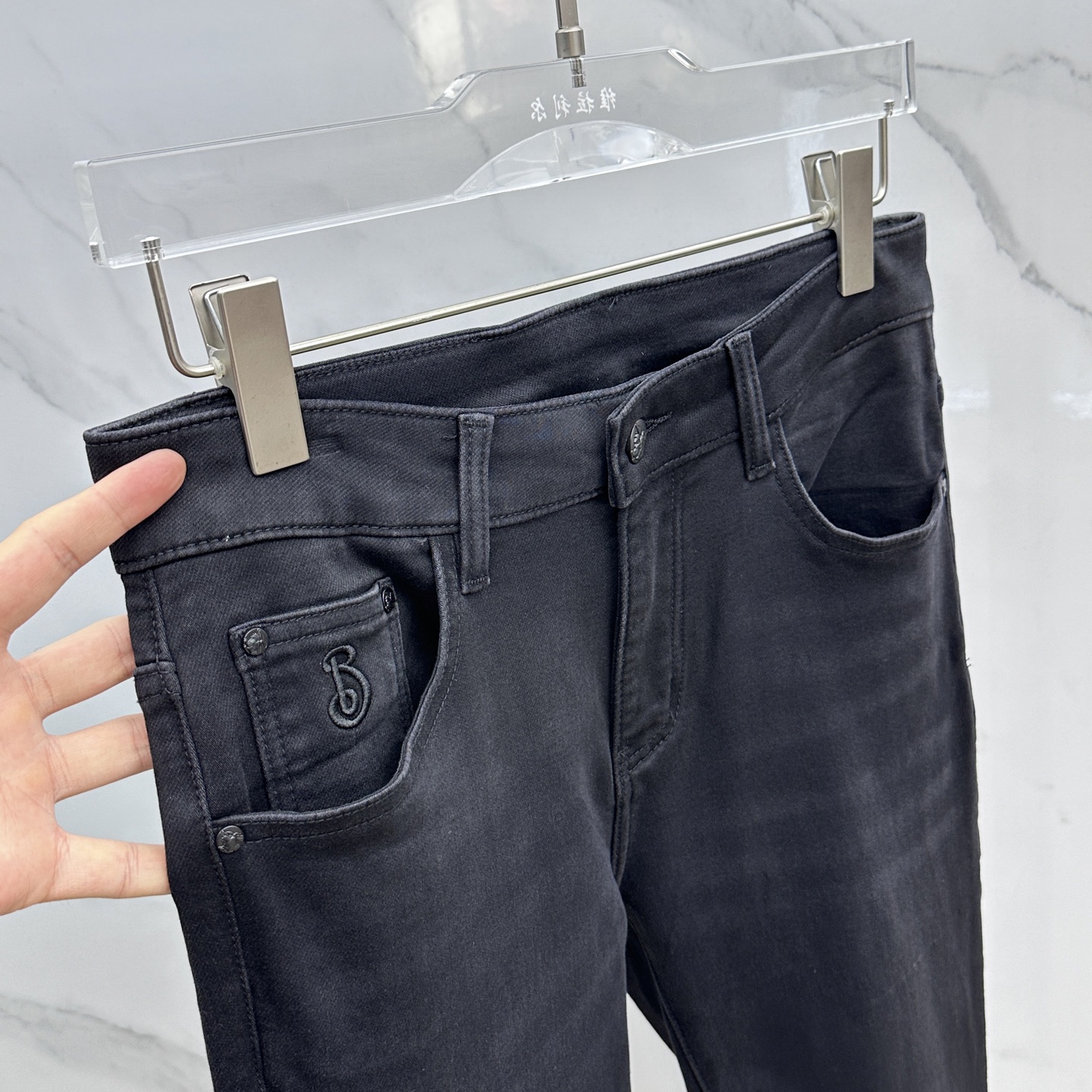  🆕Burberry巴宝莉 🔥高端定制、2025早秋最新款牛仔裤 柜台同步发售 原版定制复刻 客供五金辅