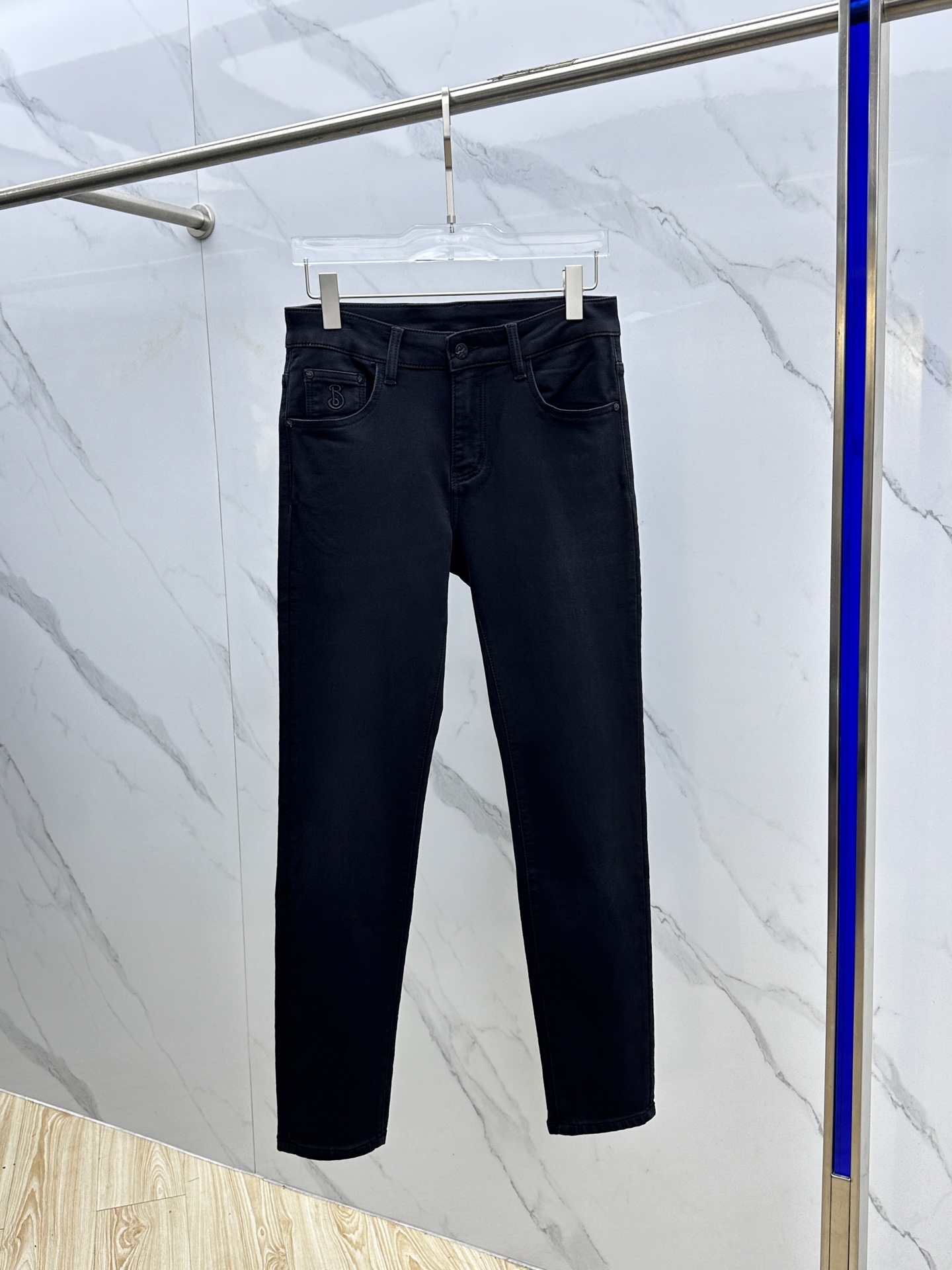  🆕Burberry巴宝莉 🔥高端定制、2025早秋最新款牛仔裤 柜台同步发售 原版定制复刻 客供五金辅