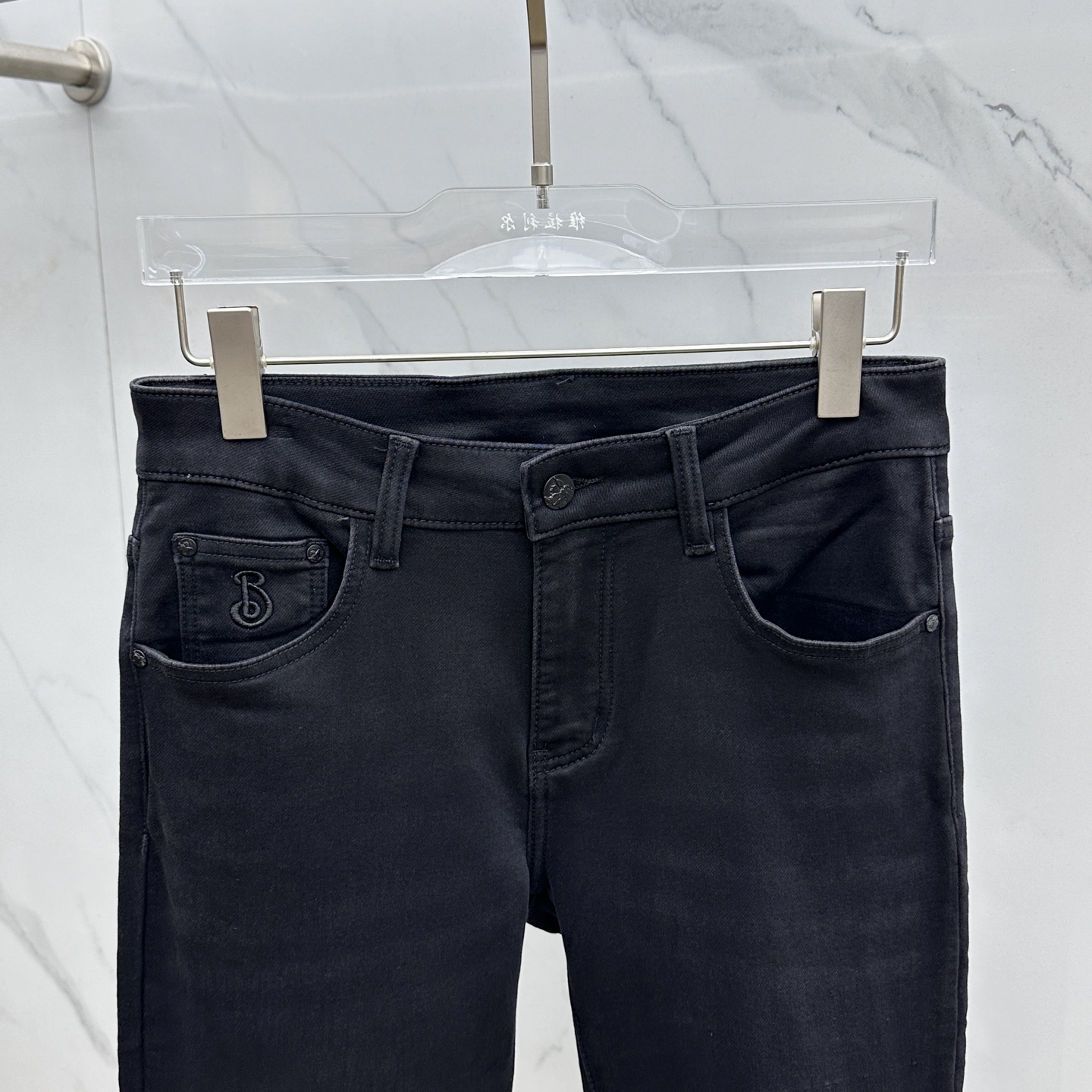  🆕Burberry巴宝莉 🔥高端定制、2025早秋最新款牛仔裤 柜台同步发售 原版定制复刻 客供五金辅