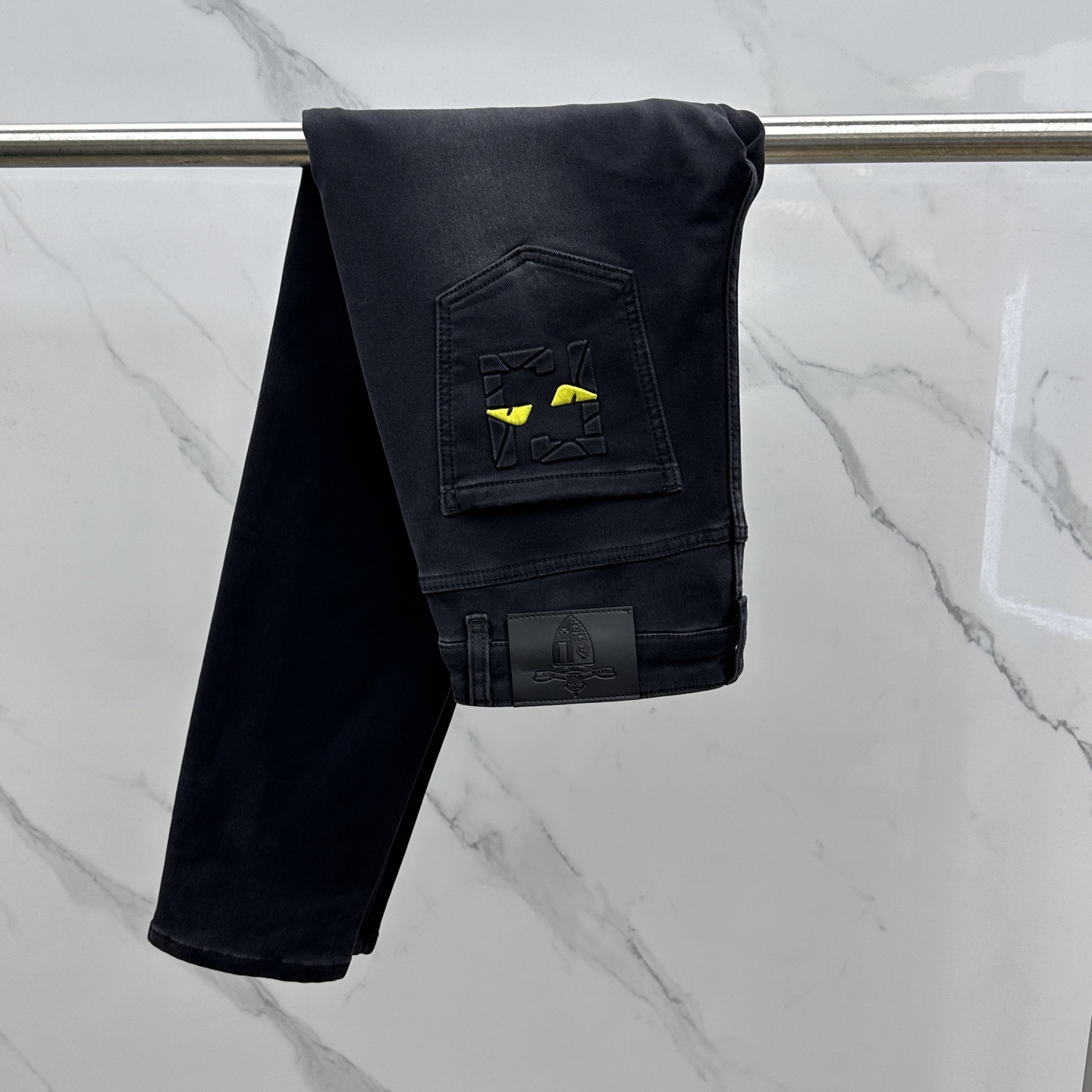  🆕Fendi芬迪 🔥高端定制、2025早秋最新款牛仔裤 柜台同步发售 原版定制复刻 客供五金辅料 原单