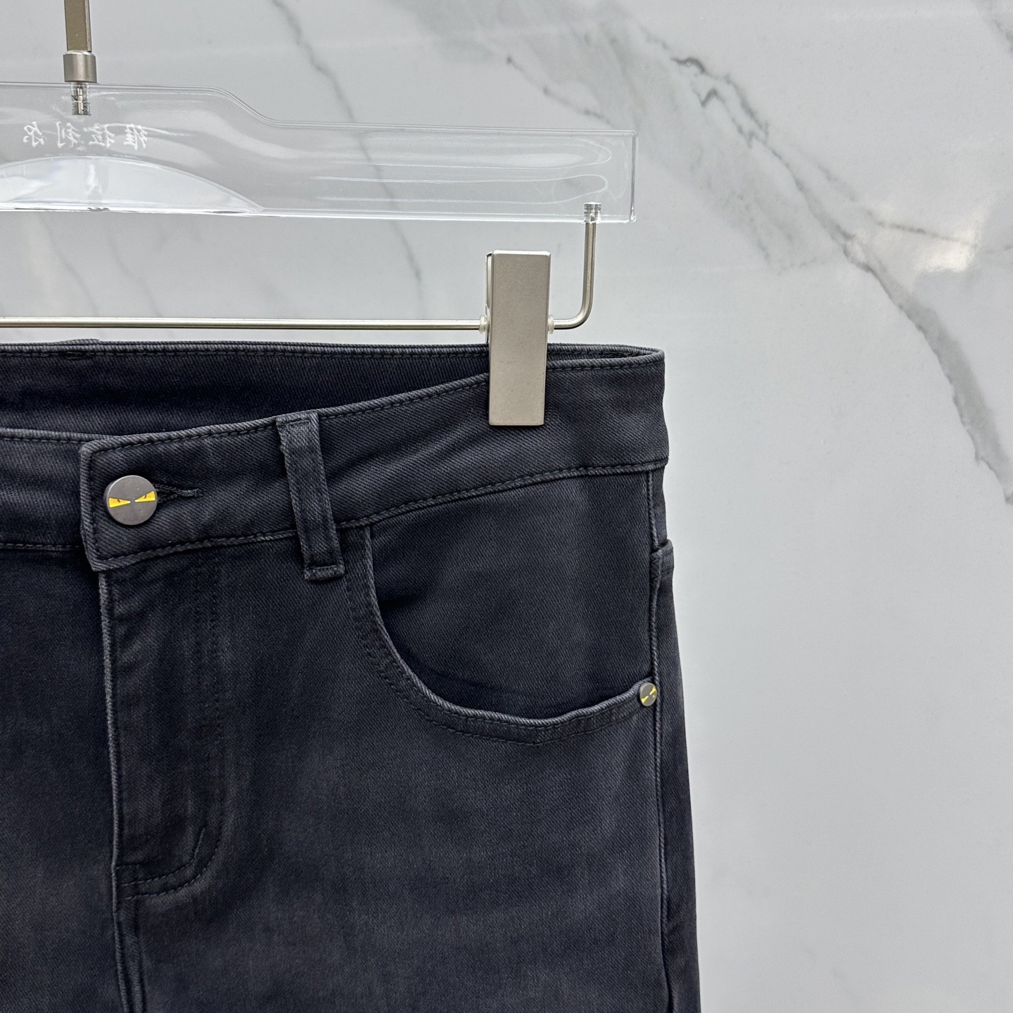  🆕Fendi芬迪 🔥高端定制、2025早秋最新款牛仔裤 柜台同步发售 原版定制复刻 客供五金辅料 原单