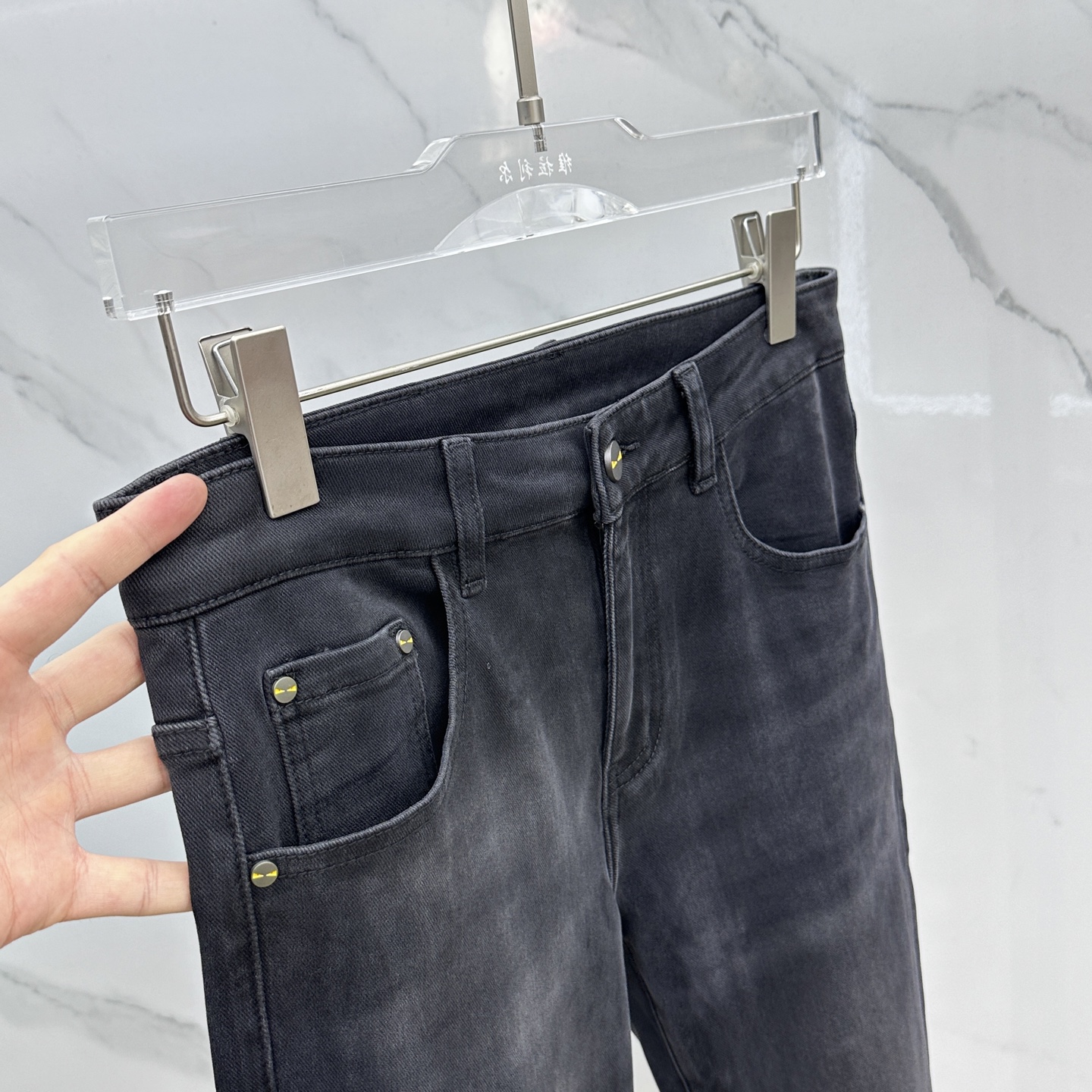  🆕Fendi芬迪 🔥高端定制、2025早秋最新款牛仔裤 柜台同步发售 原版定制复刻 客供五金辅料 原单