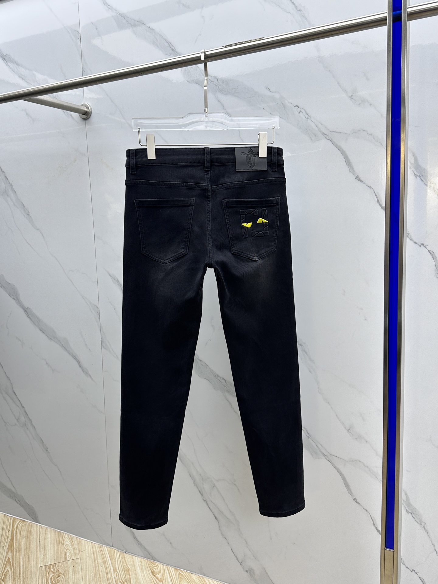  🆕Fendi芬迪 🔥高端定制、2025早秋最新款牛仔裤 柜台同步发售 原版定制复刻 客供五金辅料 原单