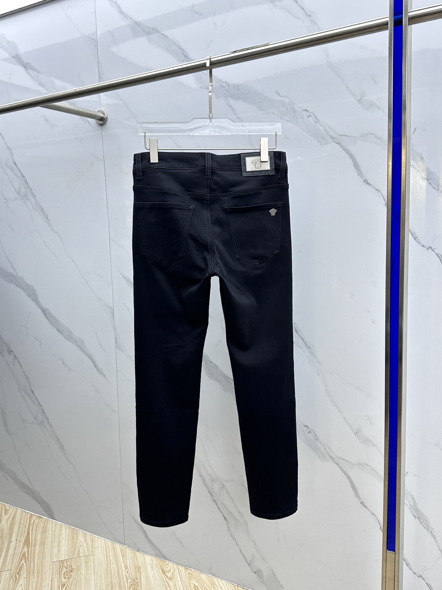  🆕Versace*范思哲 🔥高端定制、2025早秋最新款牛仔裤 柜台同步发售 原版定制复刻 客供五金辅