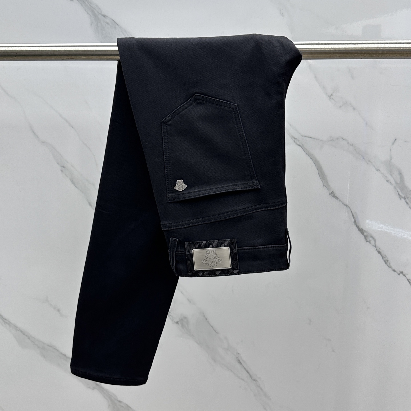  🆕Versace*范思哲 🔥高端定制、2025早秋最新款牛仔裤 柜台同步发售 原版定制复刻 客供五金辅