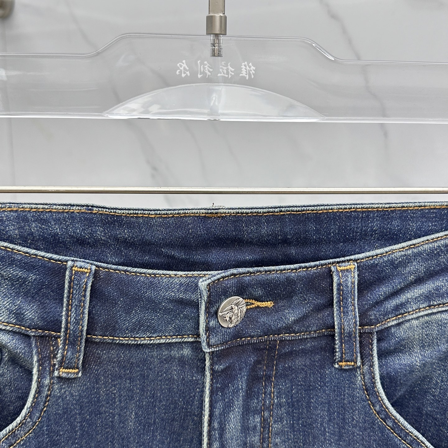  🆕Burberry巴宝莉 🔥高端定制、2025早秋最新款牛仔裤 柜台同步发售 原版定制复刻 客供五金辅