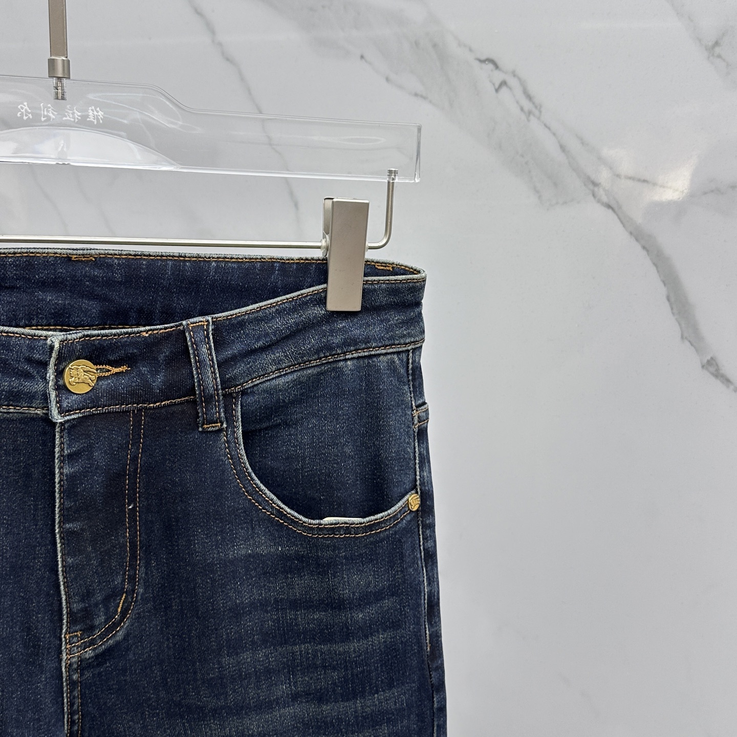  🆕Burberry巴宝莉 🔥高端定制、2025早秋最新款牛仔裤 柜台同步发售 原版定制复刻 客供五金辅