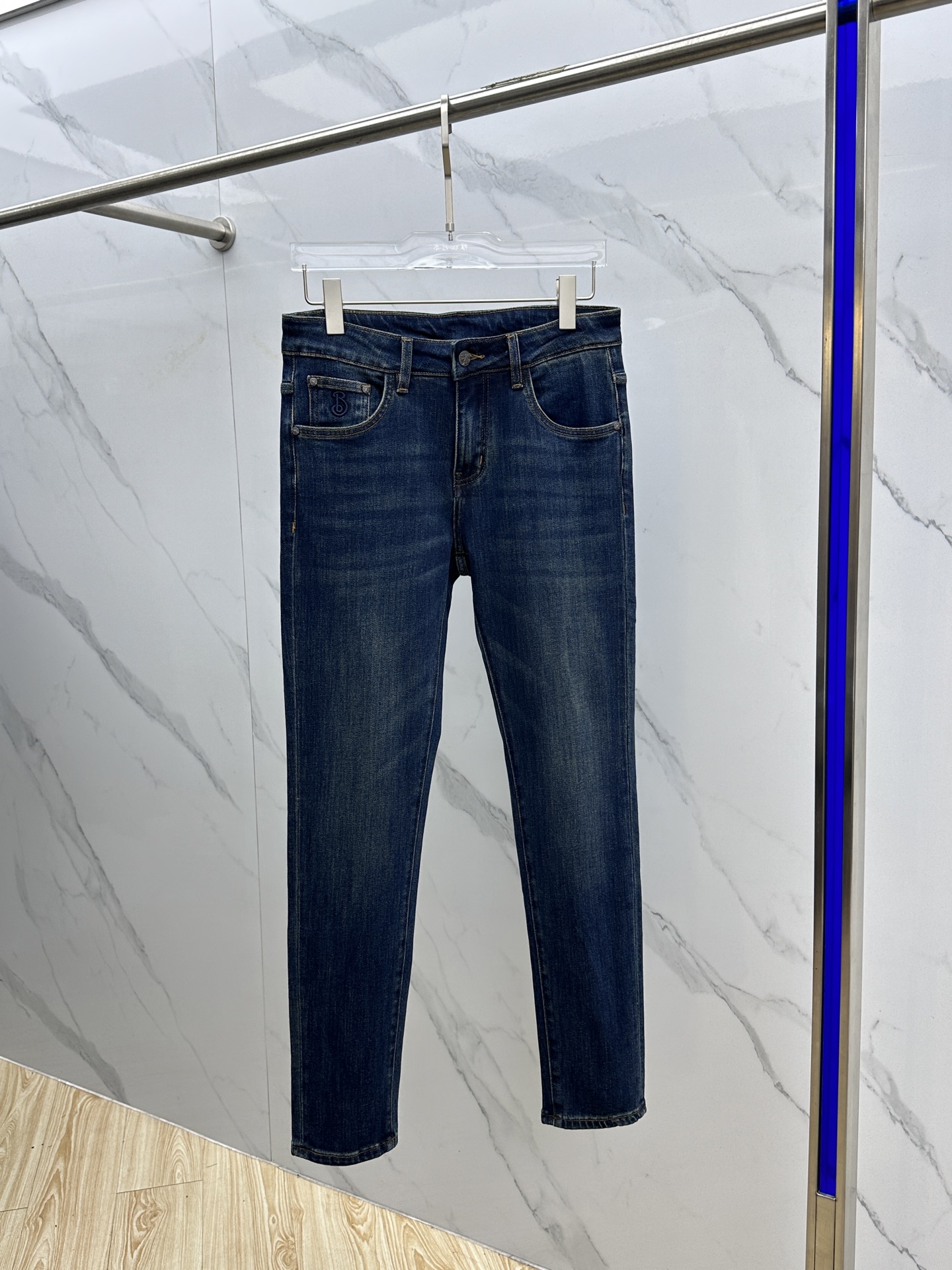  🆕Burberry巴宝莉 🔥高端定制、2025早秋最新款牛仔裤 柜台同步发售 原版定制复刻 客供五金辅