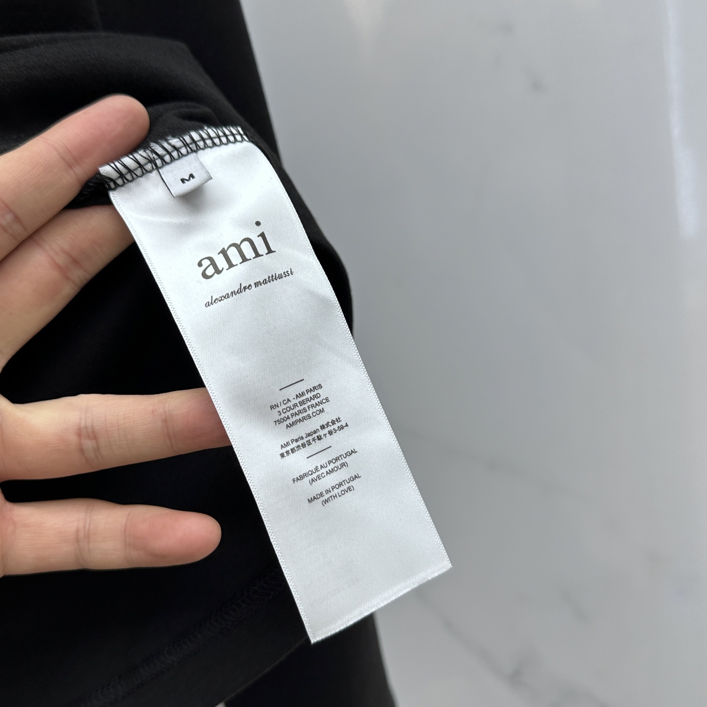 🆕Ami 2025ss经典刺绣款圆领长袖T恤，爱心法式奢潮的主流文化传承简约的优作，具备十足的感染力。客