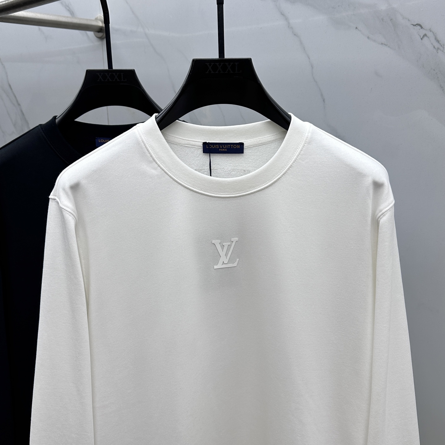  🆕1V*路易威登 25FW早秋新款圆领卫衣，男女同款！独特吸引人的眼球，这一款卫衣品相品质都在线，舒适