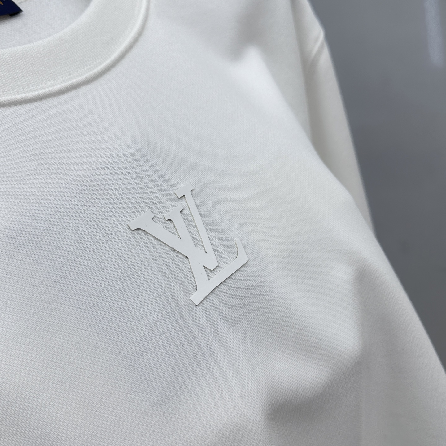  🆕1V*路易威登 25FW早秋新款圆领卫衣，男女同款！独特吸引人的眼球，这一款卫衣品相品质都在线，舒适