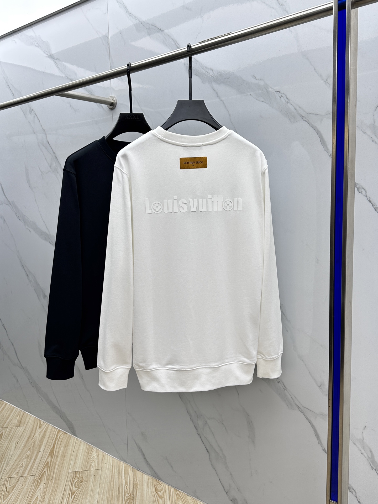  🆕1V*路易威登 25FW早秋新款圆领卫衣，男女同款！独特吸引人的眼球，这一款卫衣品相品质都在线，舒适