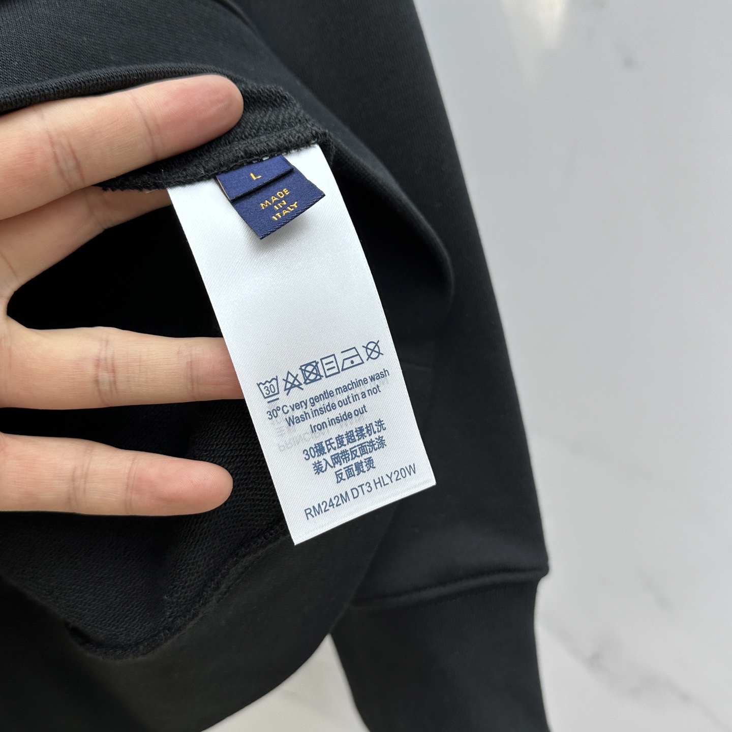  🆕1V*路易威登 25FW早秋新款圆领卫衣，男女同款！独特吸引人的眼球，这一款卫衣品相品质都在线，舒适